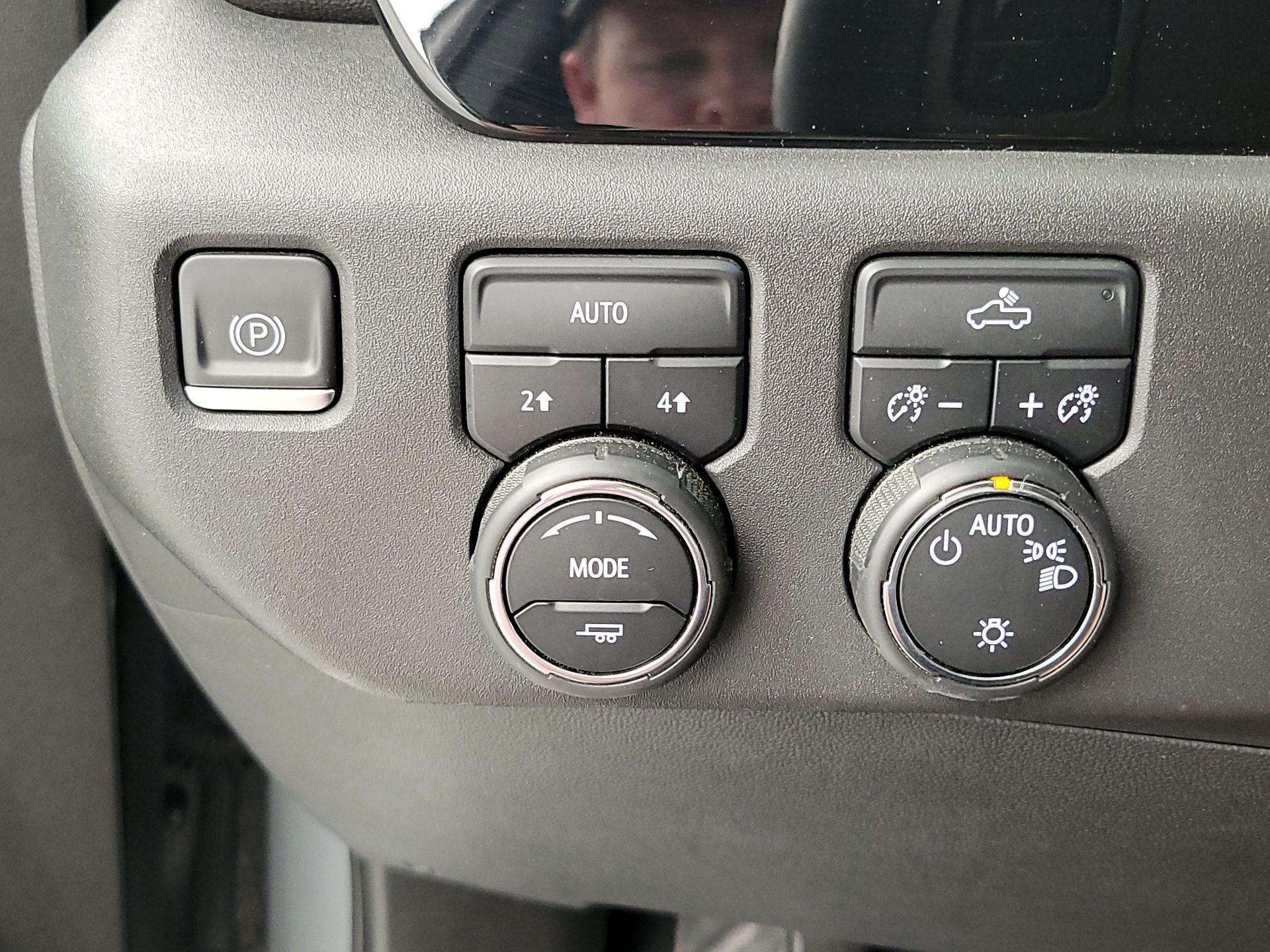 Thumbnail: 2023 Chevrolet Silverado 1500 - 13