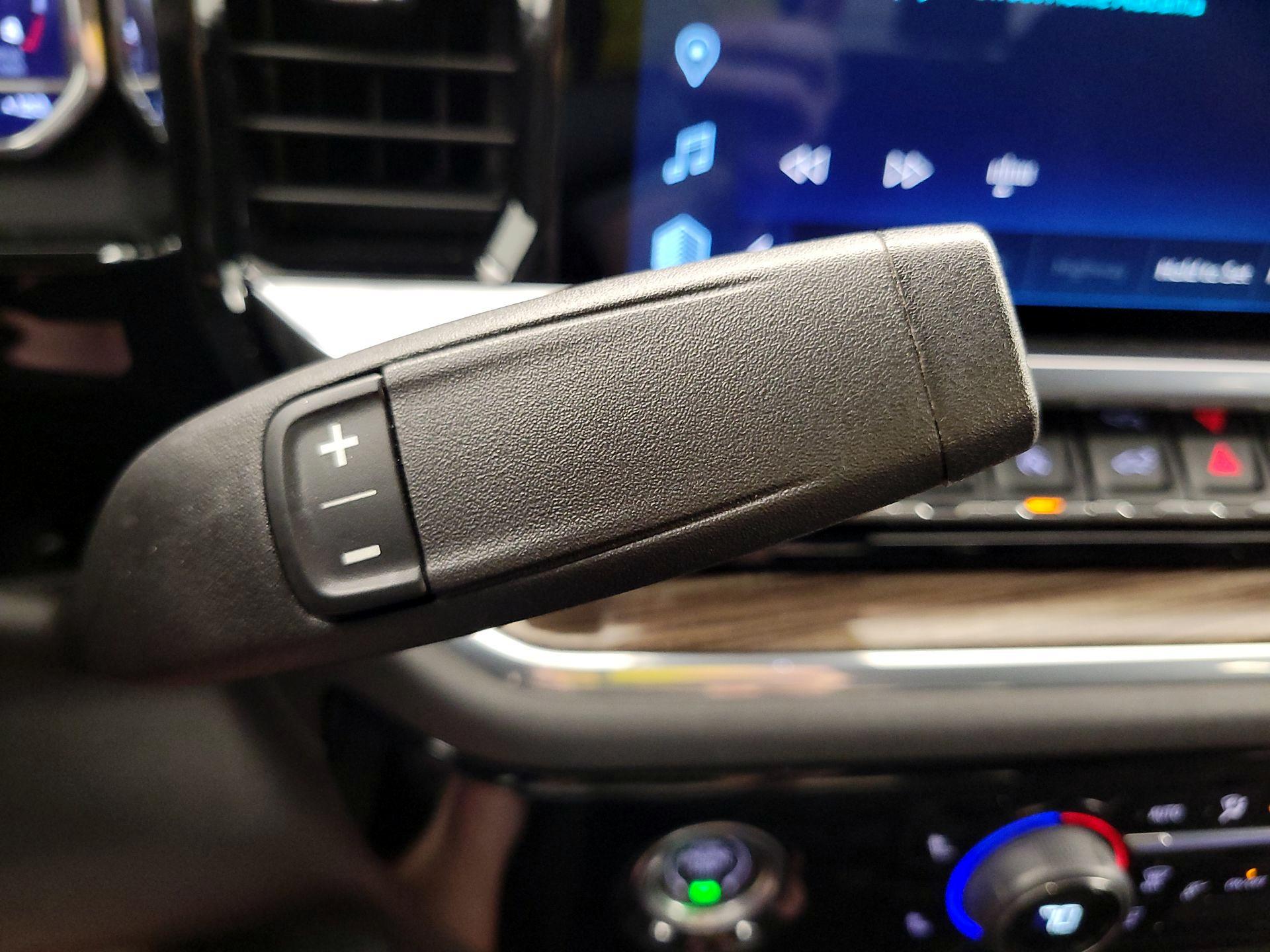 Thumbnail: 2023 Chevrolet Silverado 1500 - 17