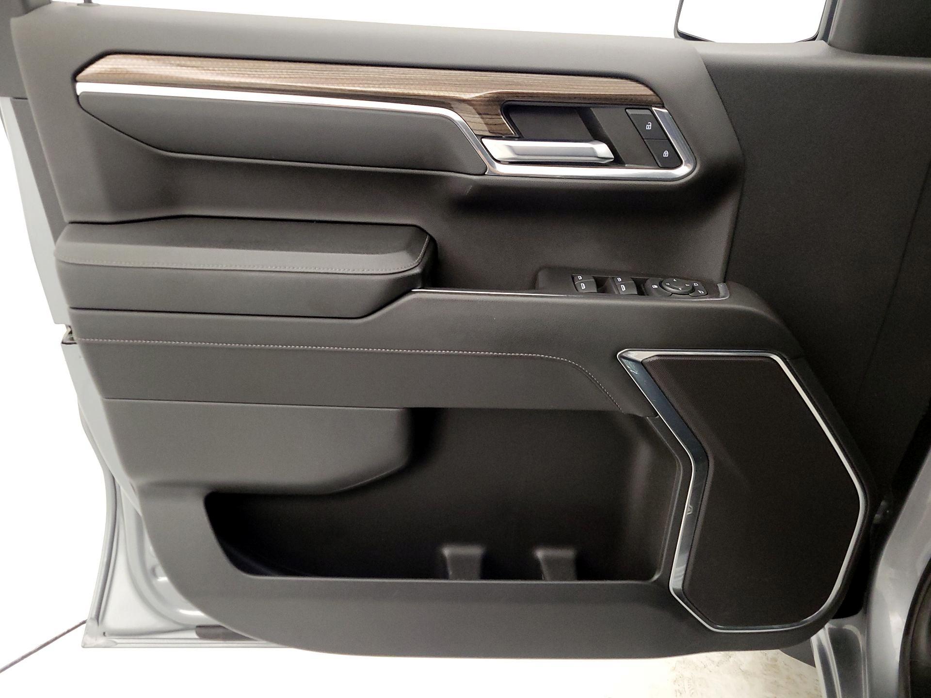 Thumbnail: 2023 Chevrolet Silverado 1500 - 12