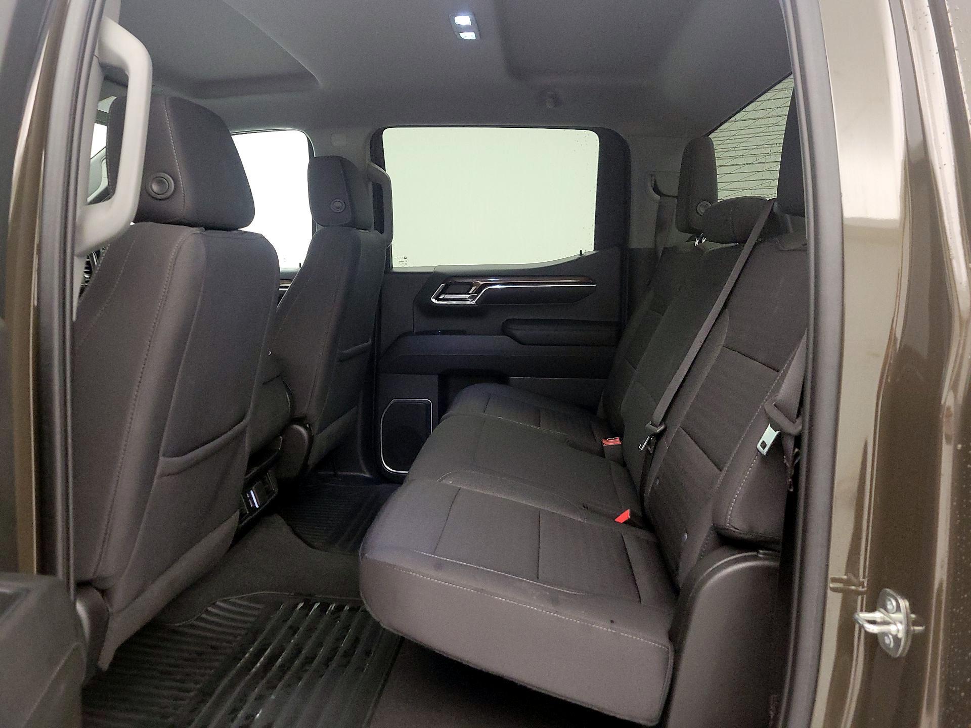 Thumbnail: 2023 Chevrolet Silverado 1500 - 20