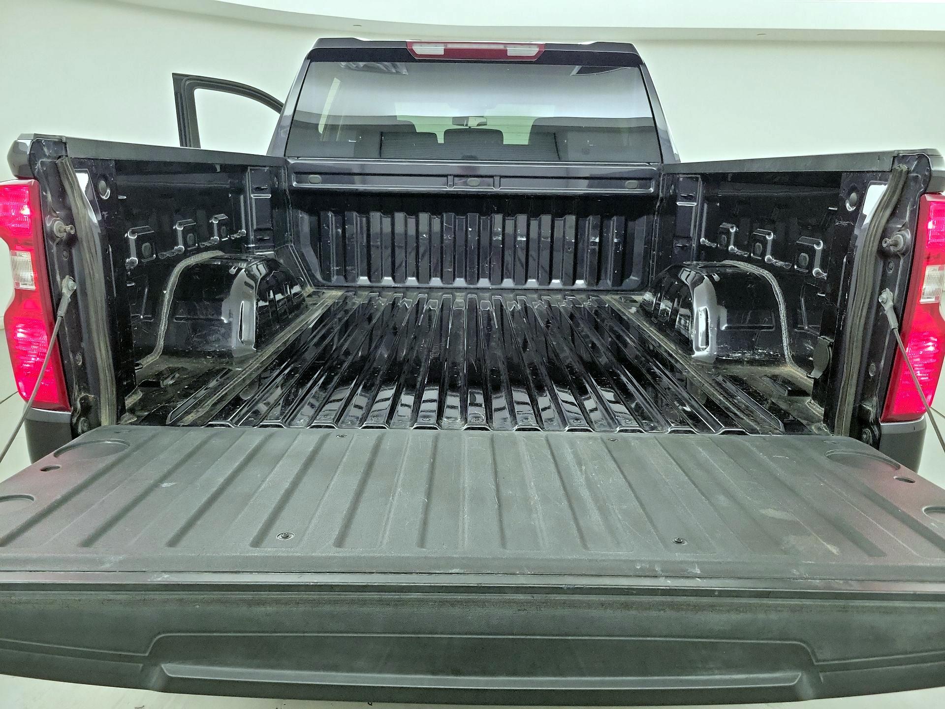 Thumbnail: 2023 Chevrolet Silverado 1500 - 20