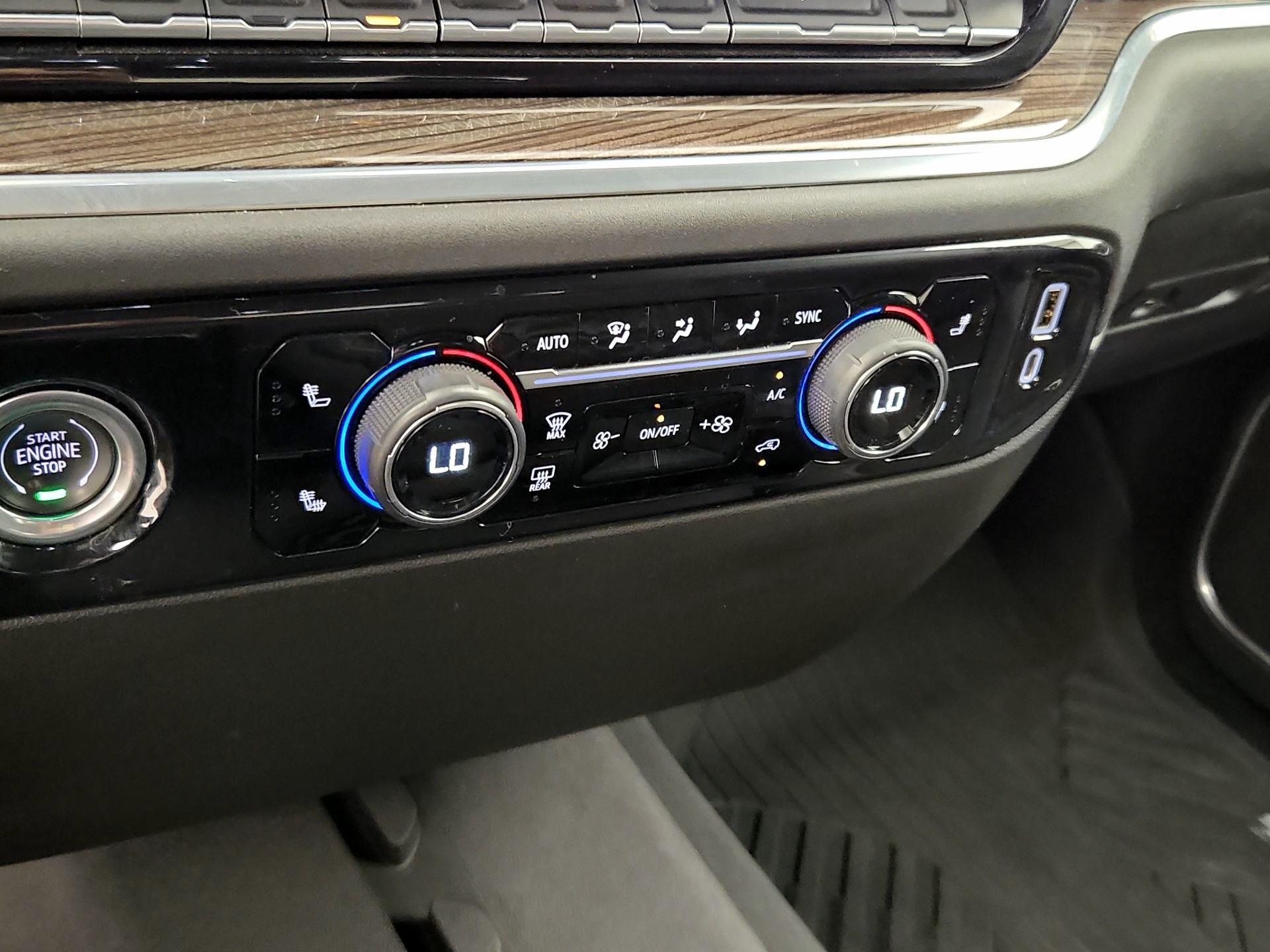 Thumbnail: 2022 Chevrolet Silverado 1500 - 16