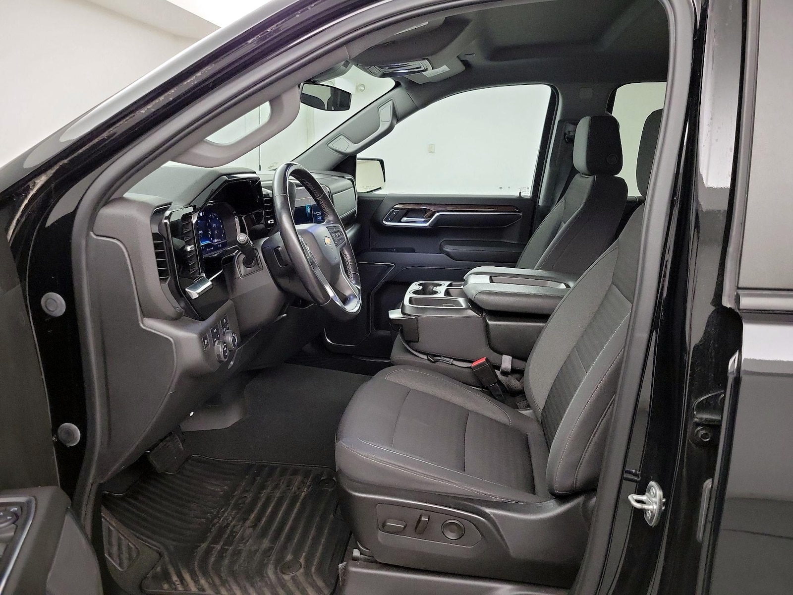 2022 Chevrolet Silverado 1500 LT - Photo 12