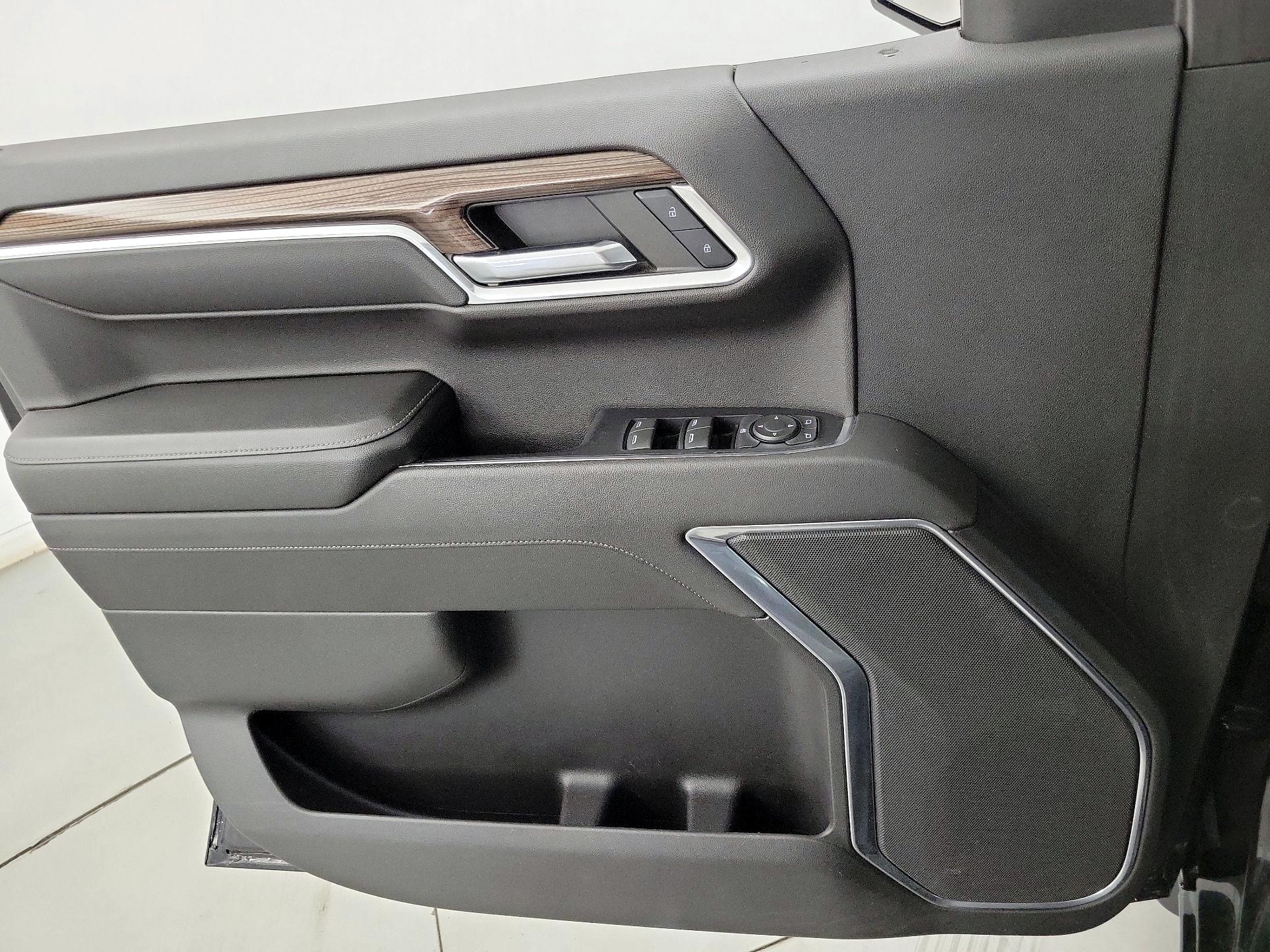 Thumbnail: 2022 Chevrolet Silverado 1500 - 12