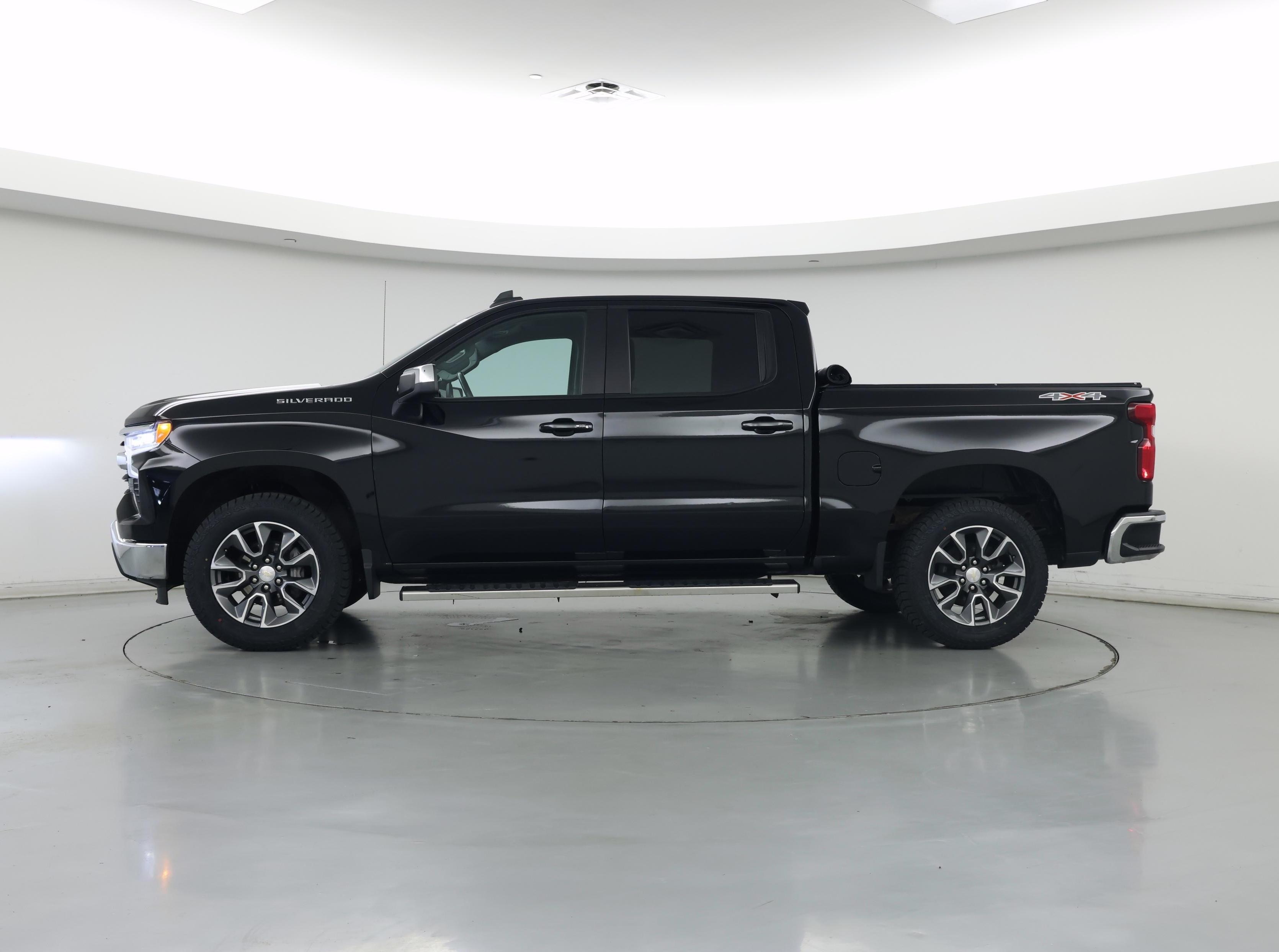 Thumbnail: 2022 Chevrolet Silverado 1500 - 3