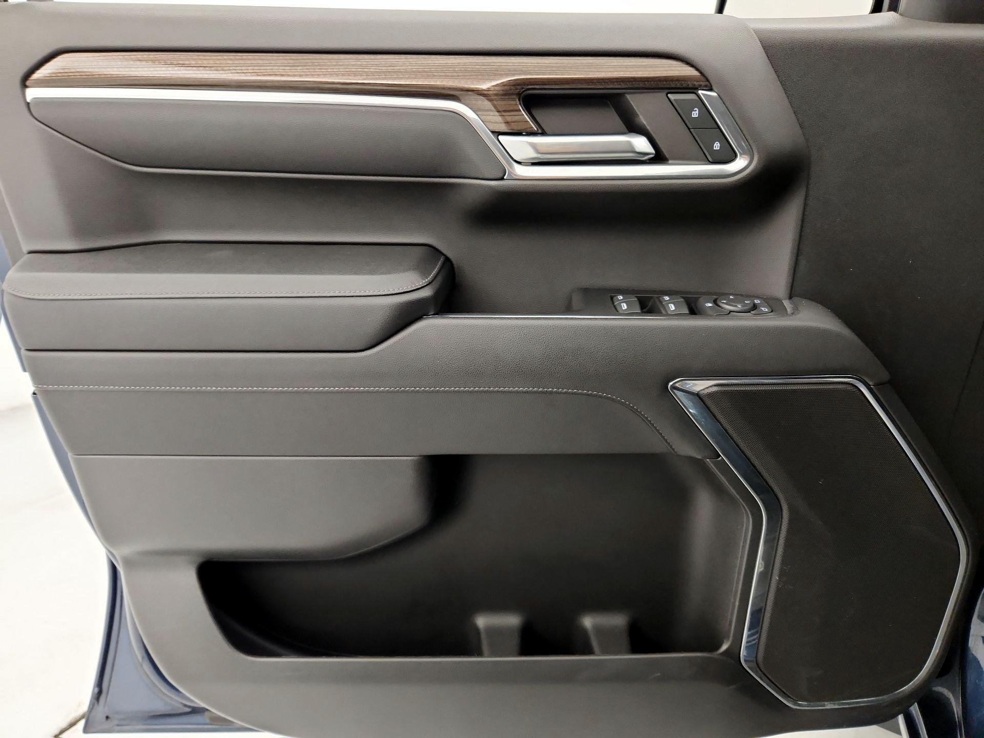 Thumbnail: 2023 Chevrolet Silverado 1500 - 12