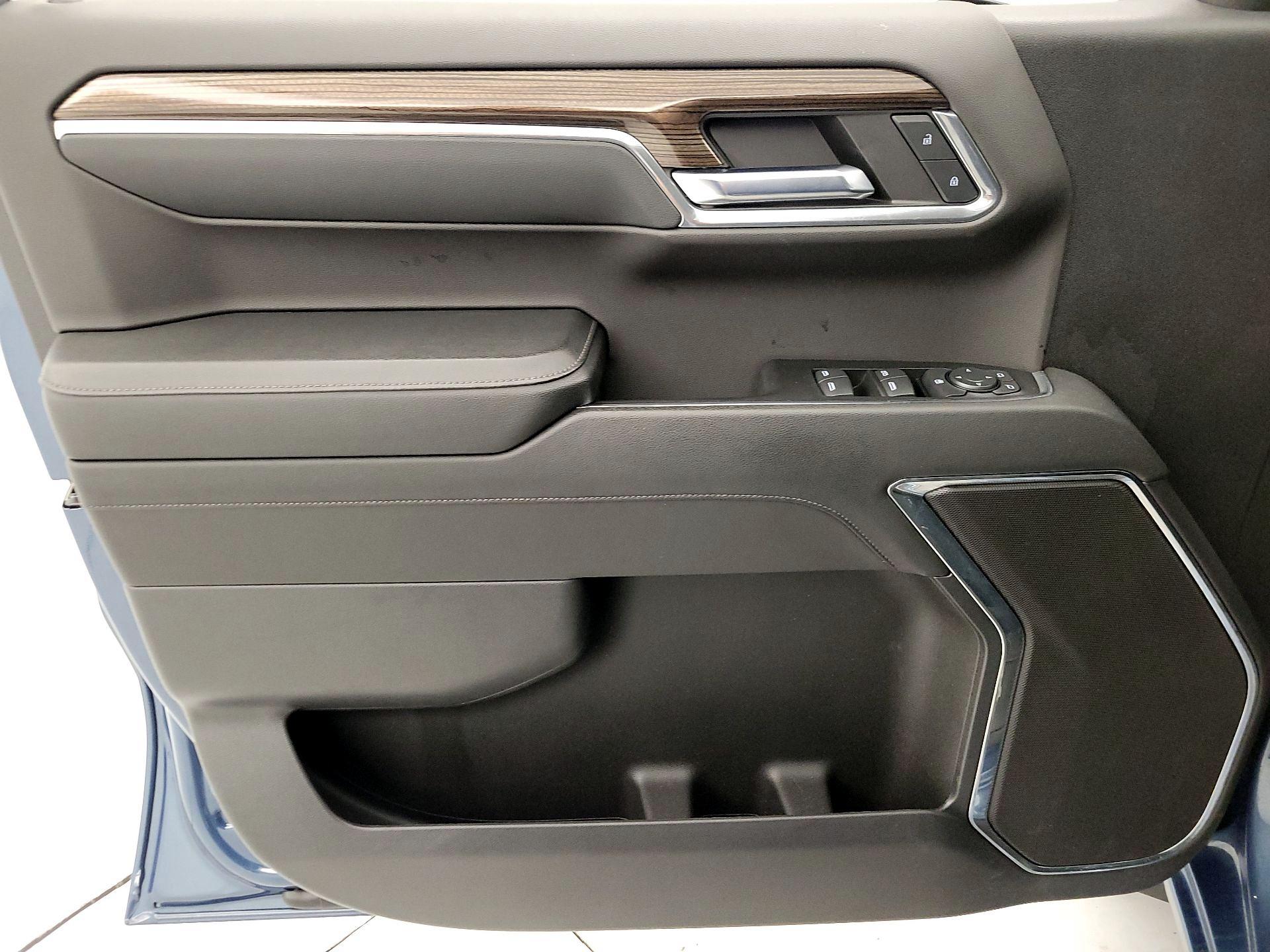 Thumbnail: 2024 Chevrolet Silverado 1500 - 12