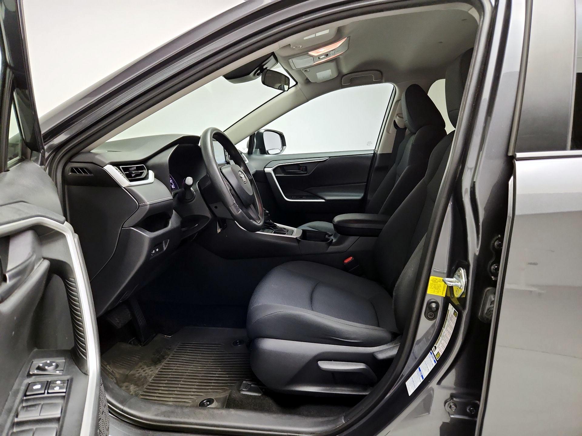 Thumbnail: 2021 Toyota RAV4 - 11