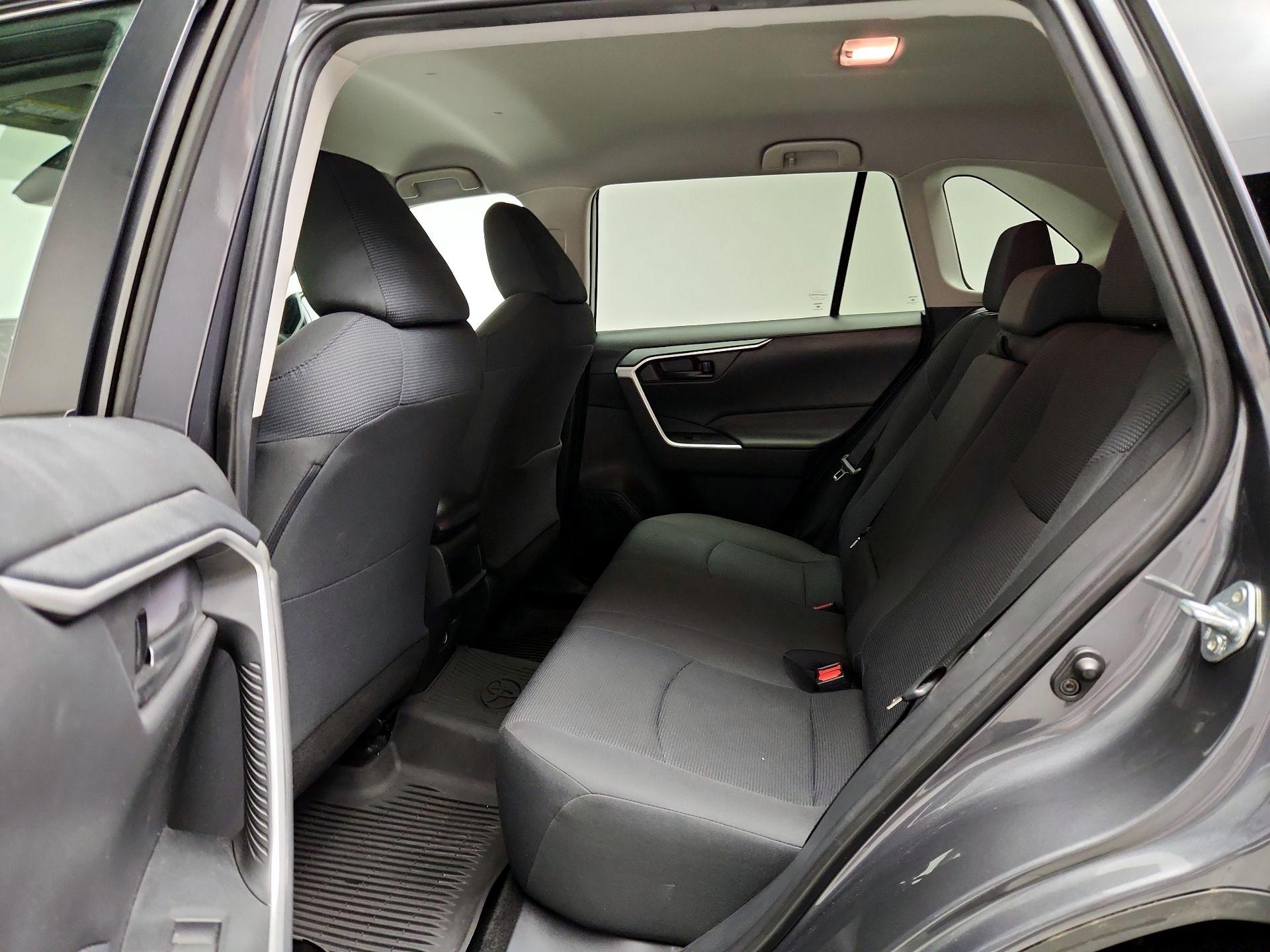 Thumbnail: 2021 Toyota RAV4 - 19