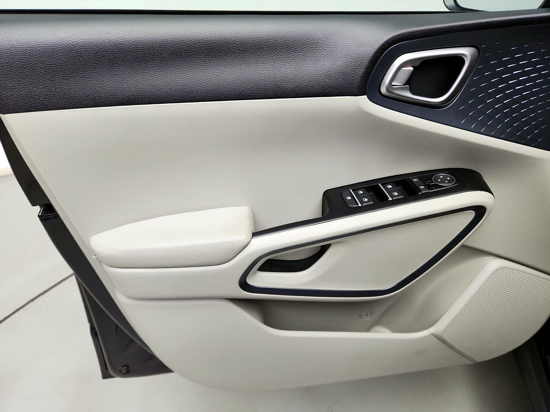 Thumbnail: 2025 Kia Soul - 12