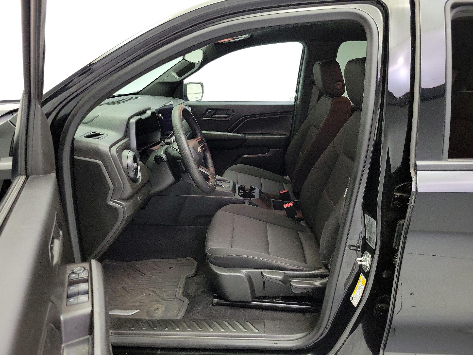 Thumbnail: 2024 Chevrolet Colorado - 11