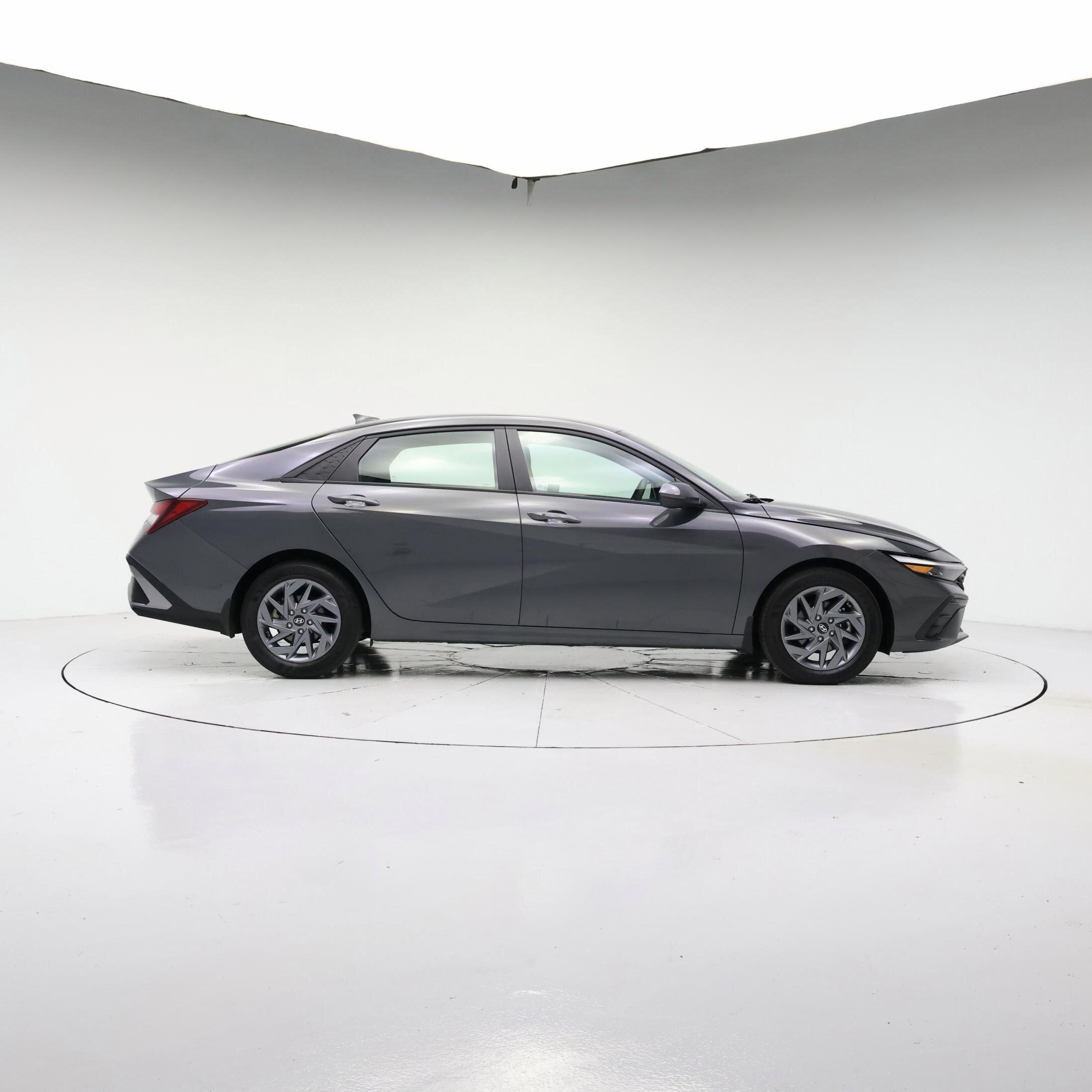 Thumbnail: 2024 Hyundai Elantra - 7