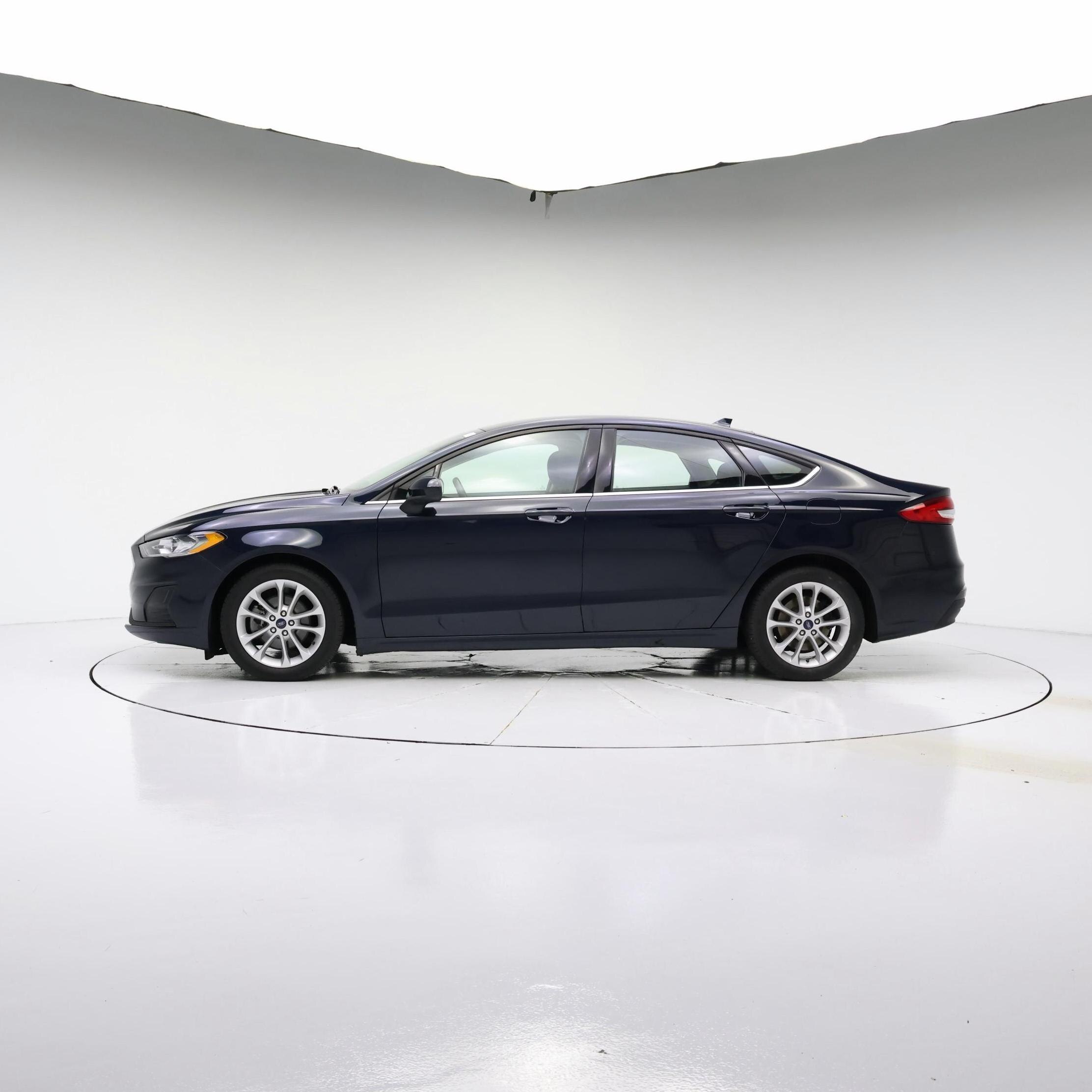 Thumbnail: 2020 Ford Fusion - 3
