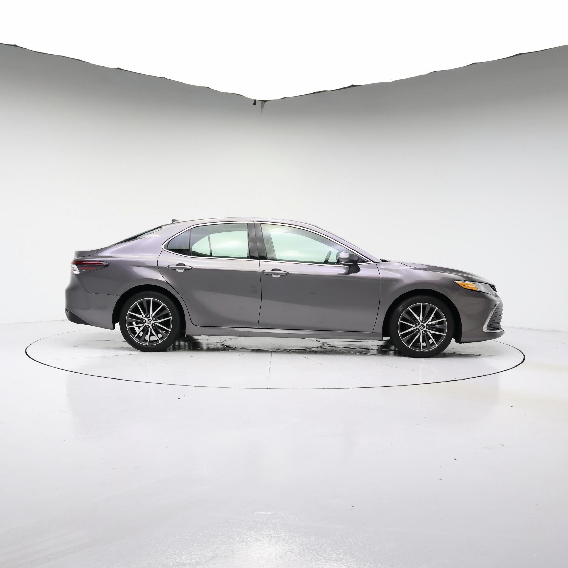 Thumbnail: 2022 Toyota Camry - 7