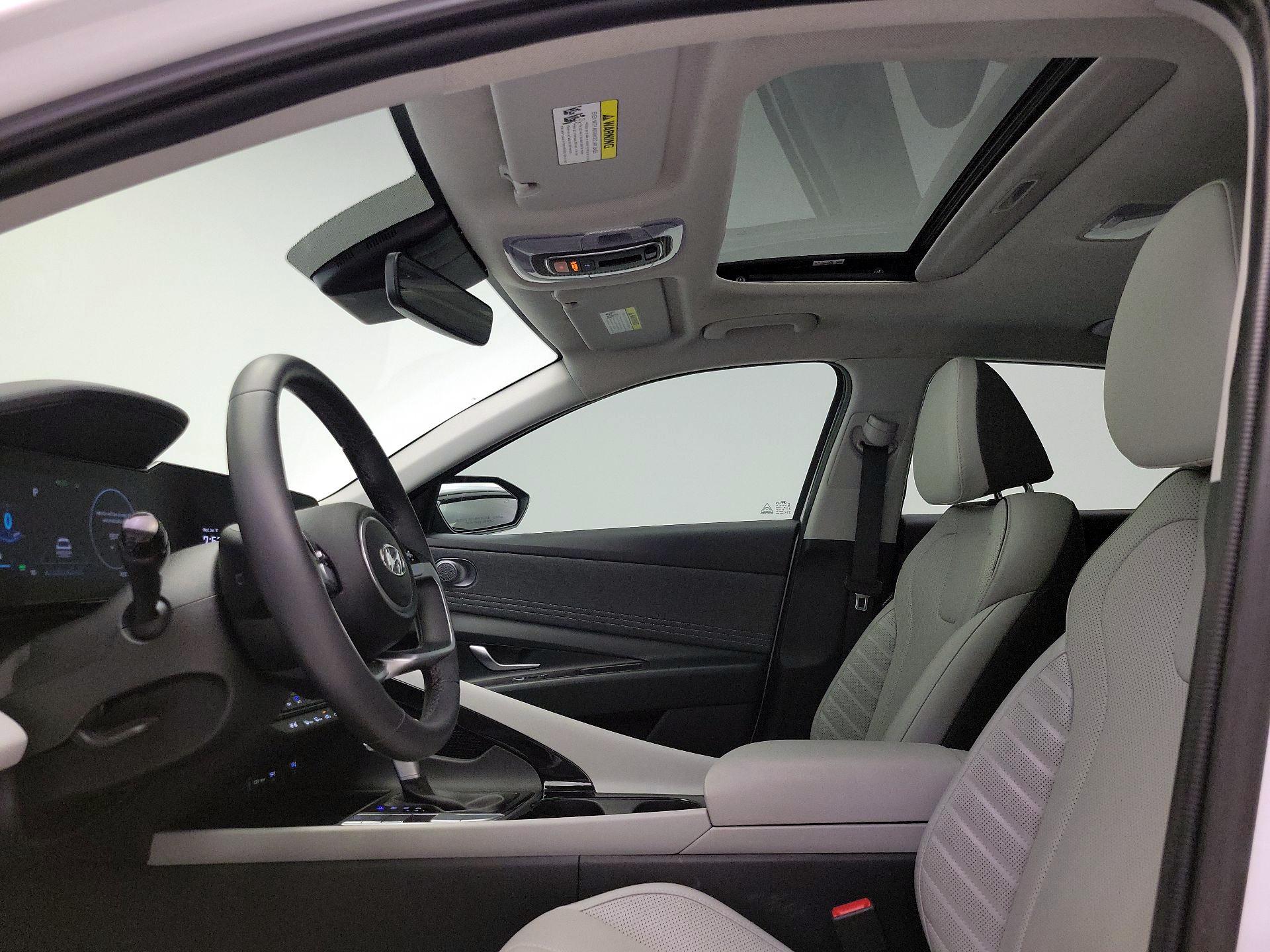 Thumbnail: 2023 Hyundai Elantra - 20