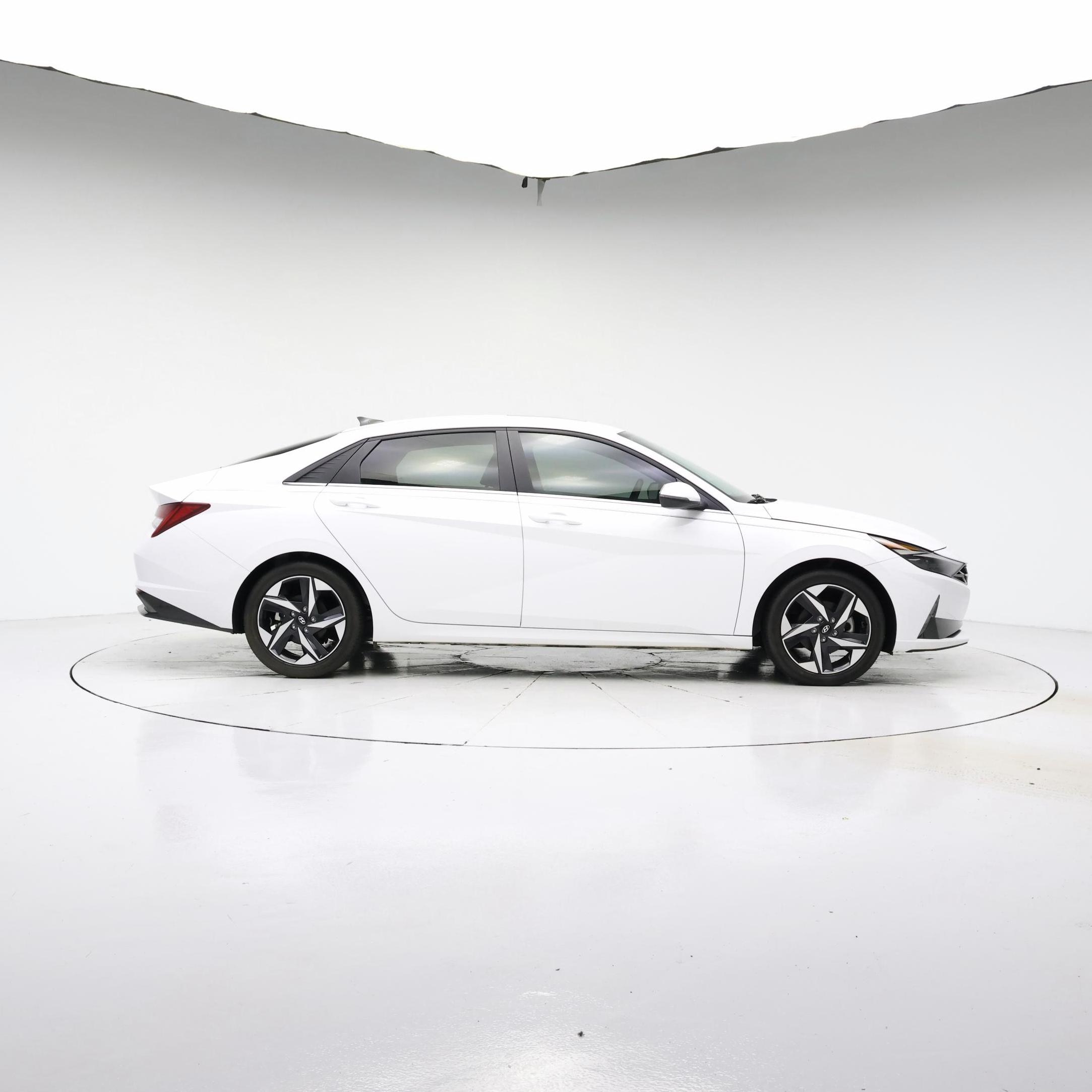 Thumbnail: 2023 Hyundai Elantra - 7