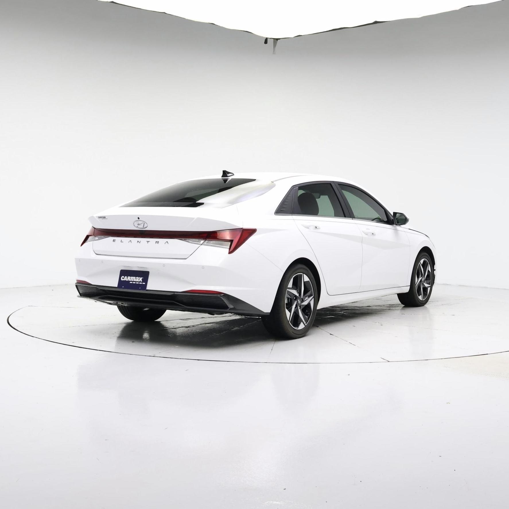 Thumbnail: 2023 Hyundai Elantra - 8