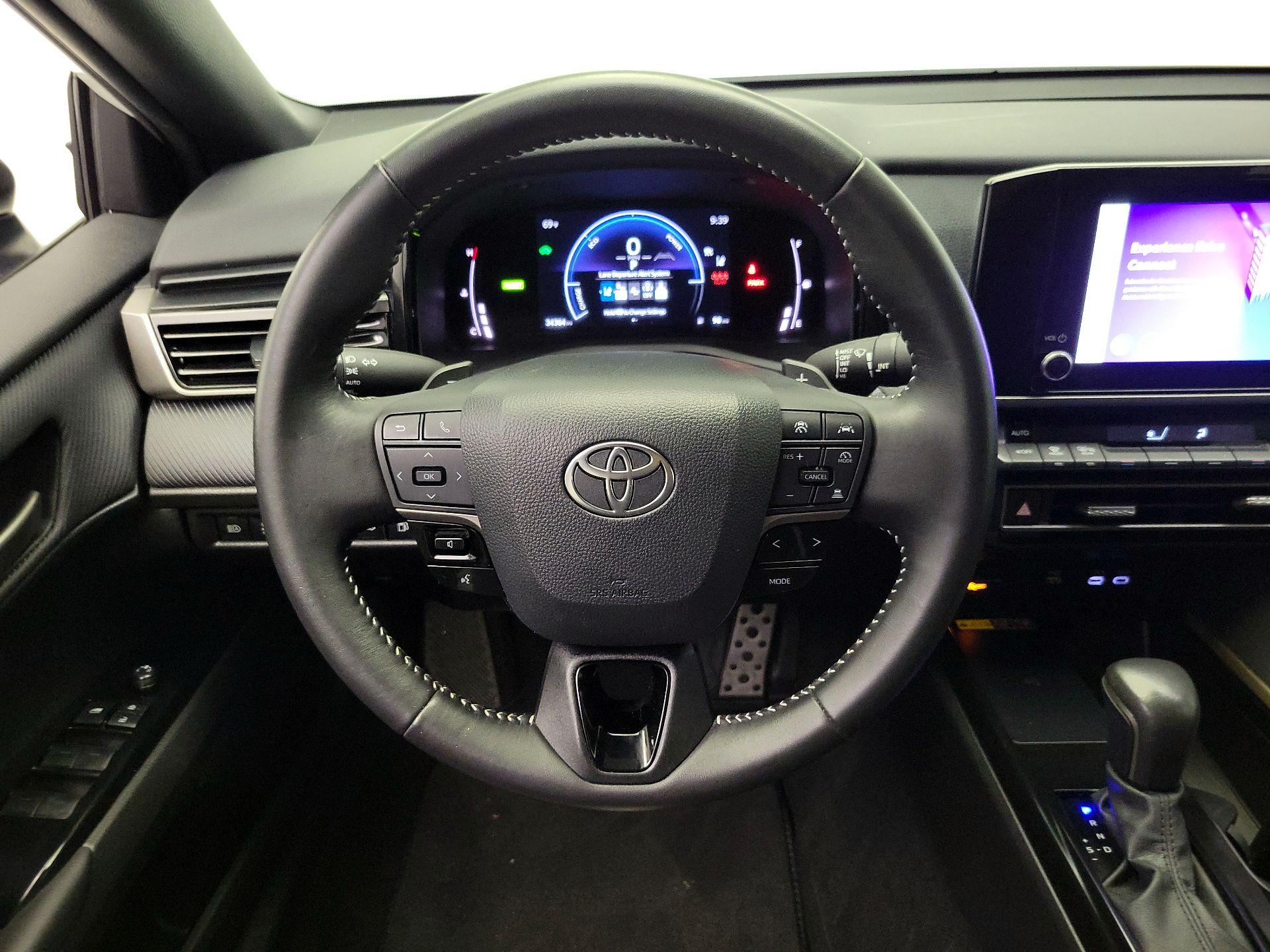 Thumbnail: 2025 Toyota Camry - 10