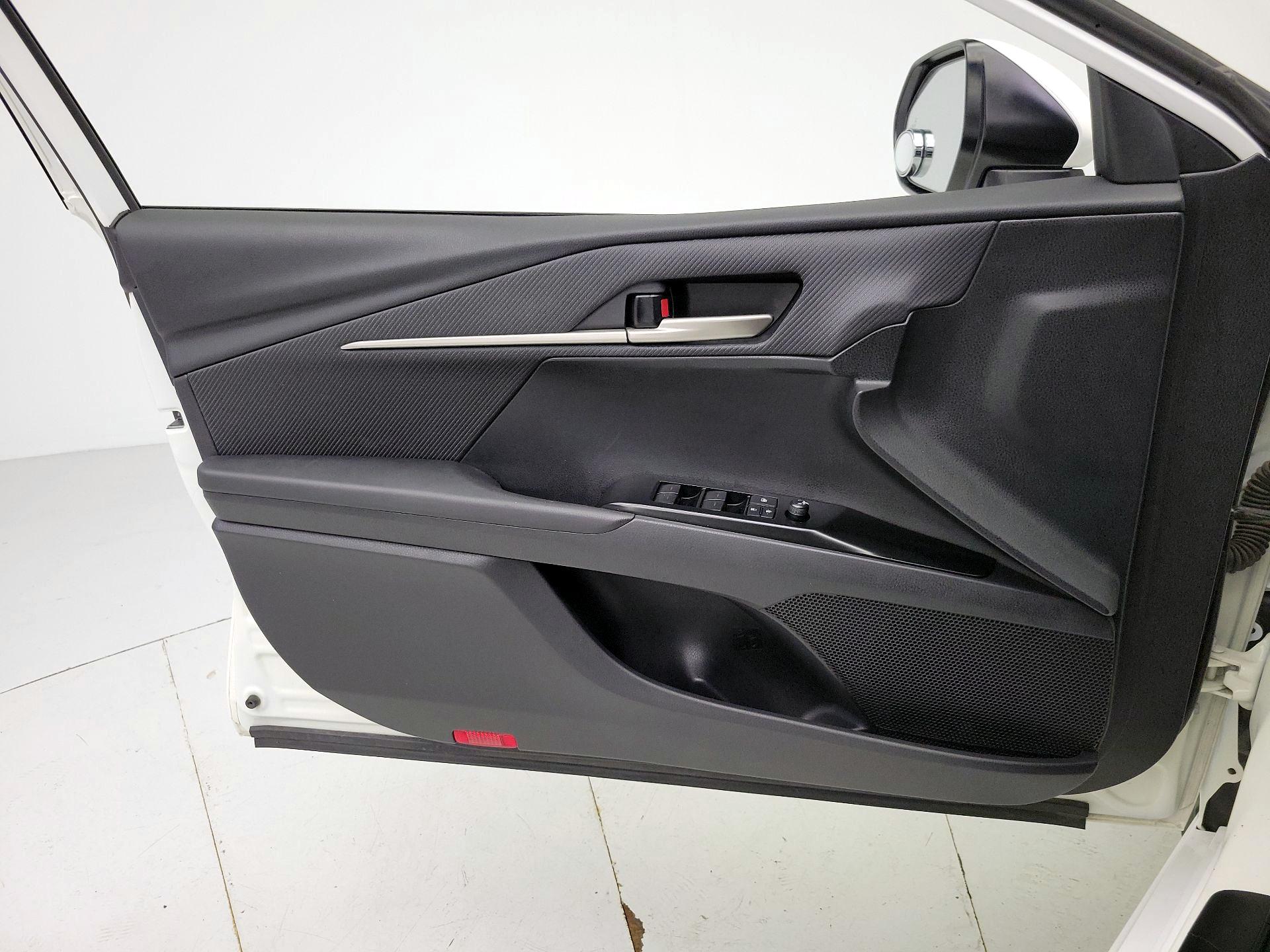 Thumbnail: 2025 Toyota Camry - 12