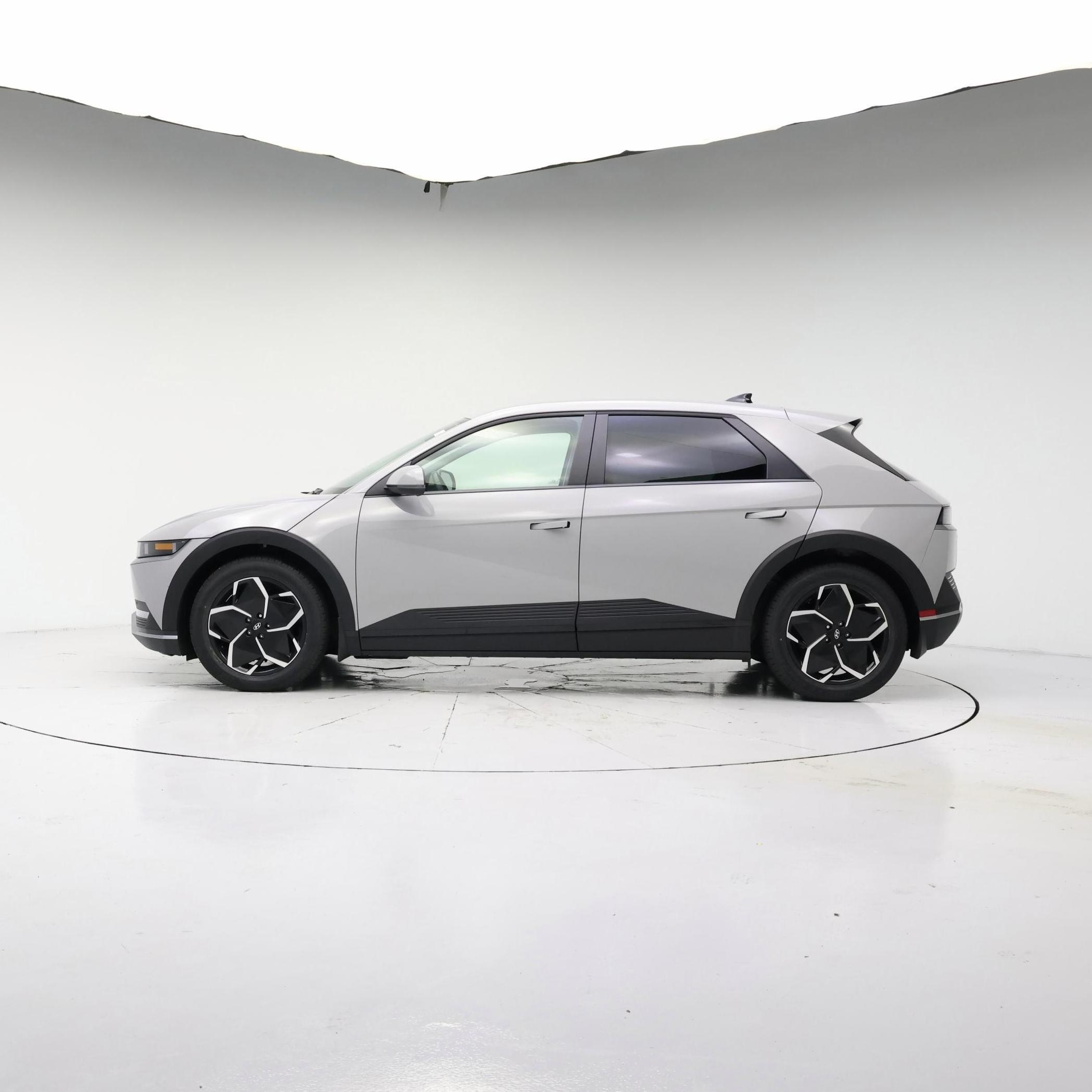 Thumbnail: 2024 Hyundai Ioniq 5 - 3