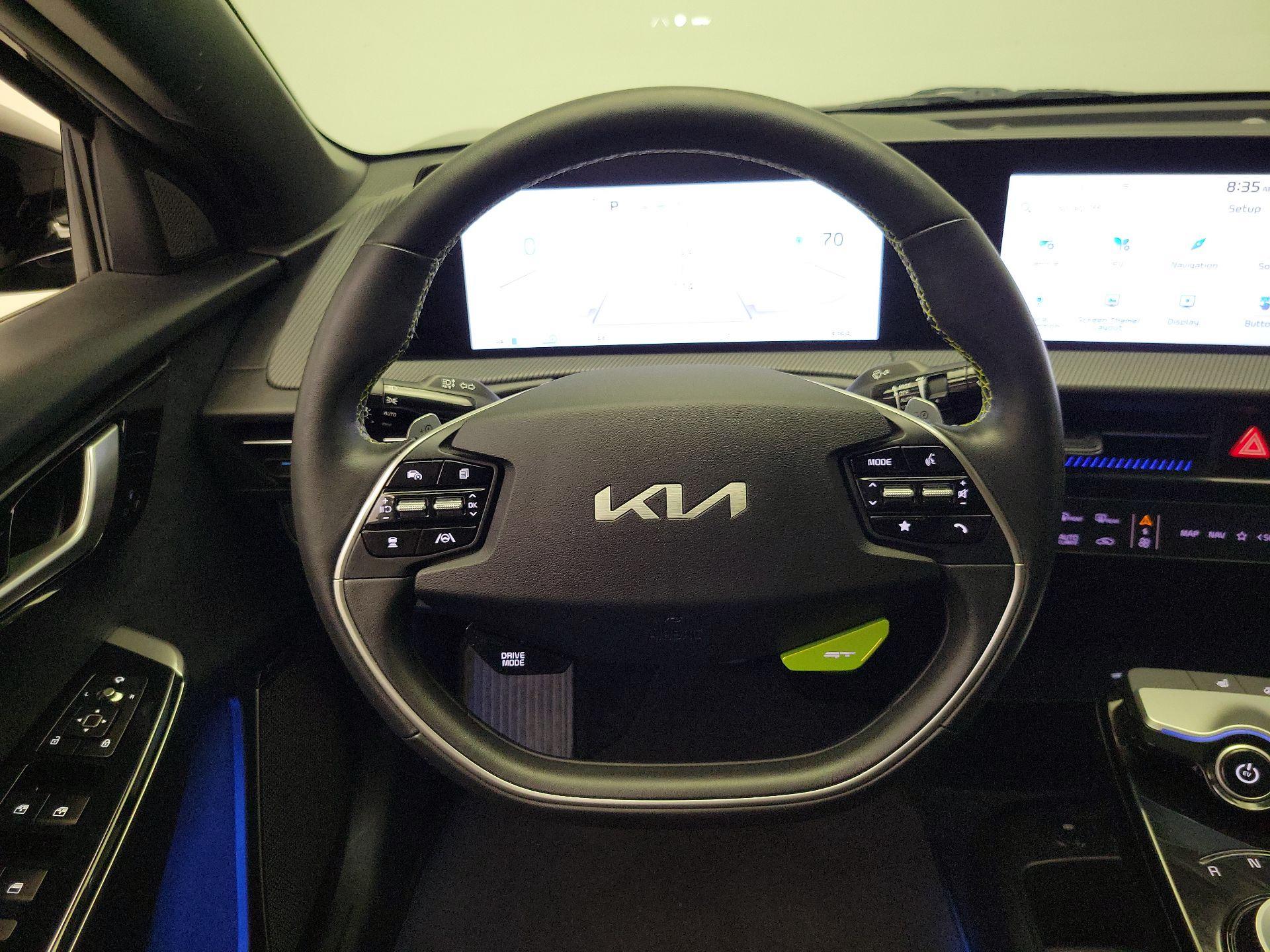 Thumbnail: 2023 Kia EV6 - 10