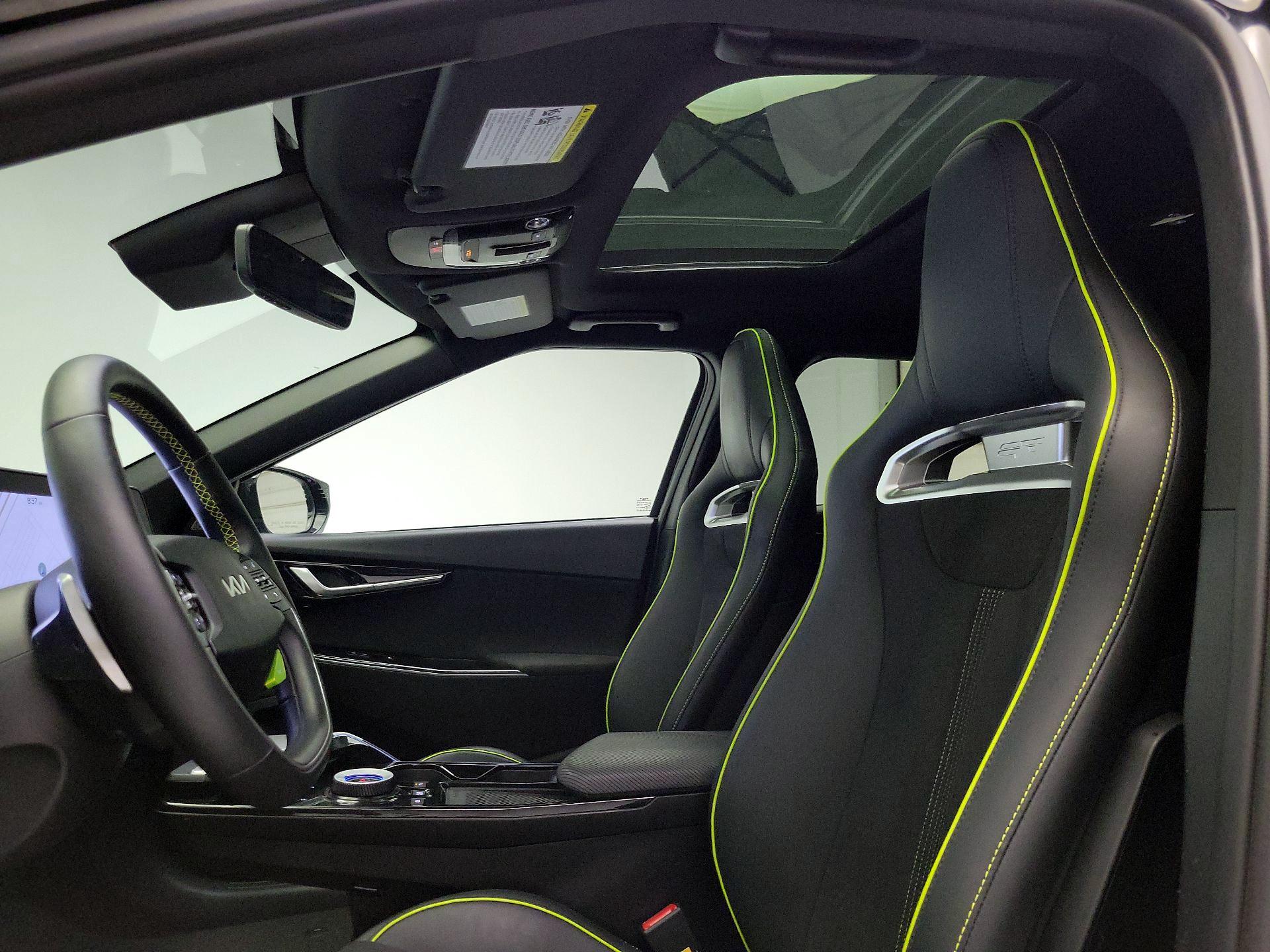 Thumbnail: 2023 Kia EV6 - 20