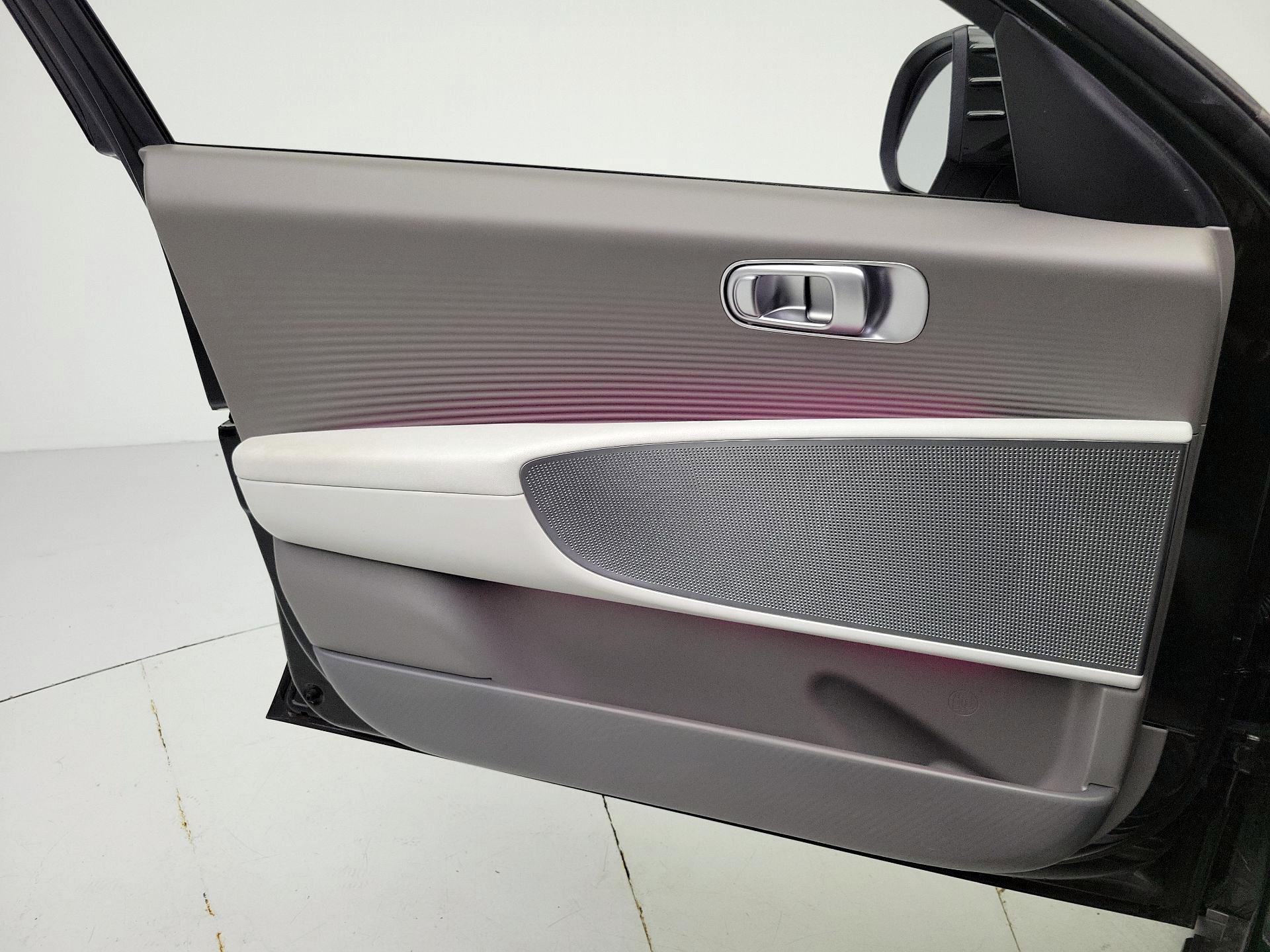 Thumbnail: 2024 Hyundai Ioniq 6 - 12