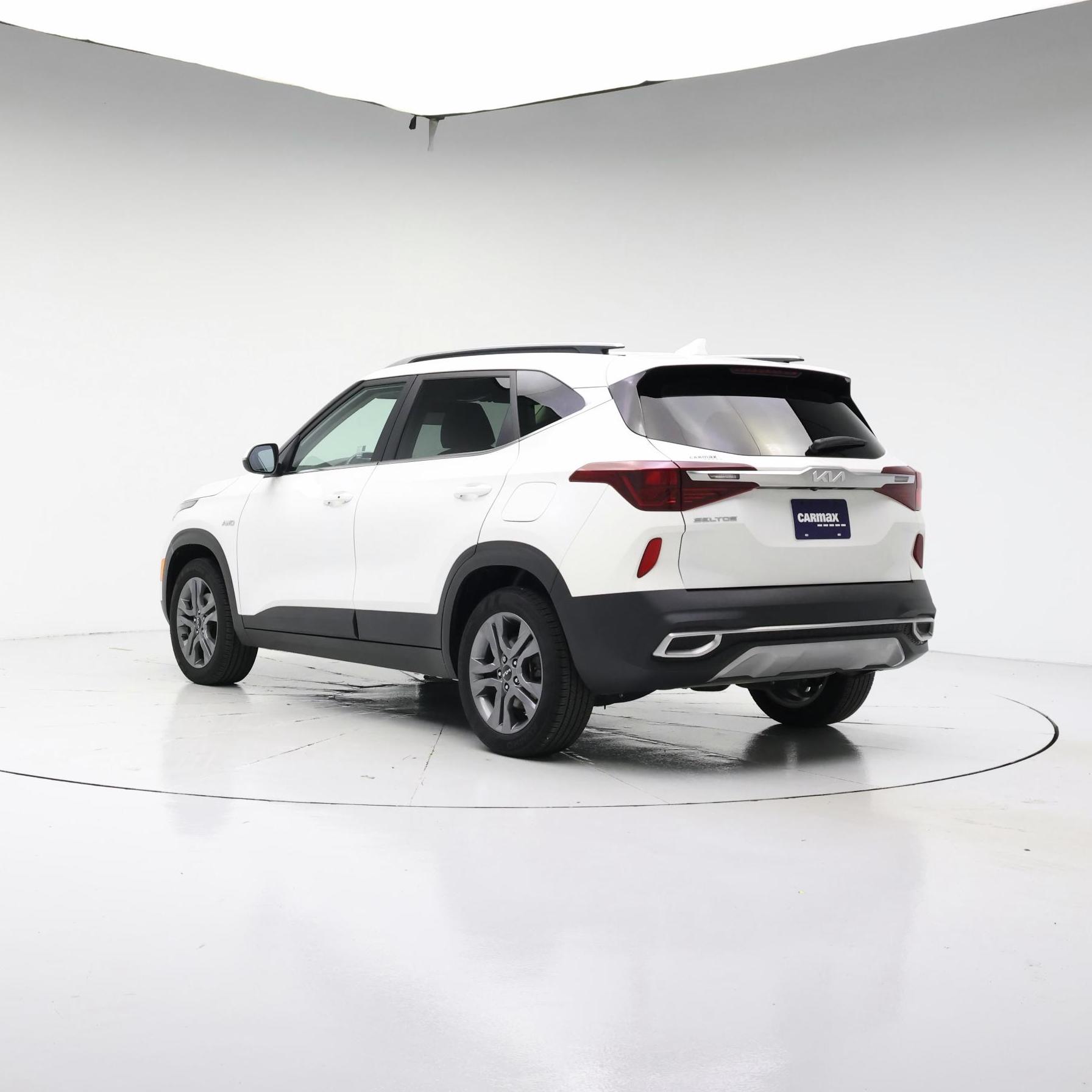 Thumbnail: 2023 Kia Seltos - 2