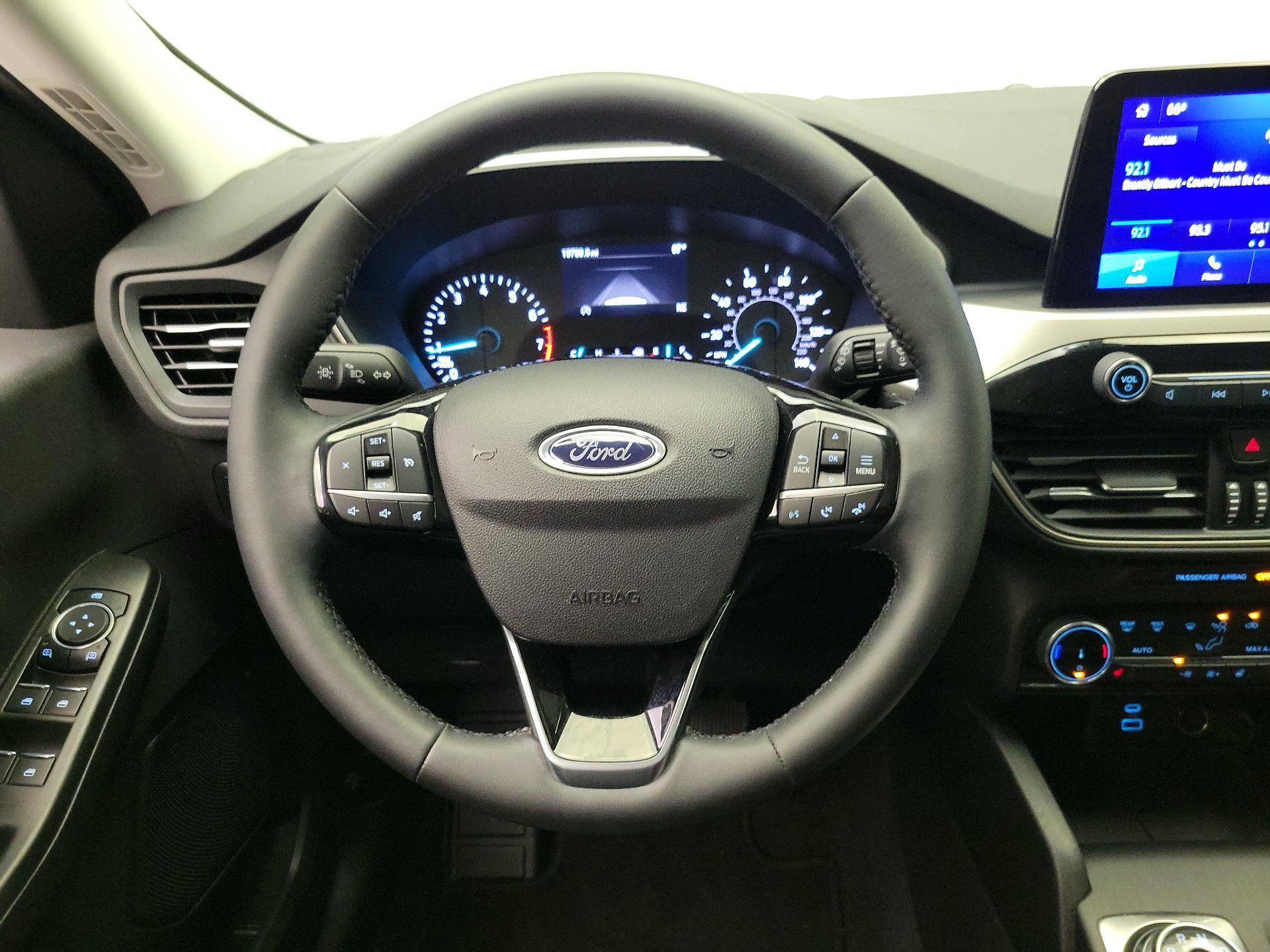 Thumbnail: 2022 Ford Escape - 10