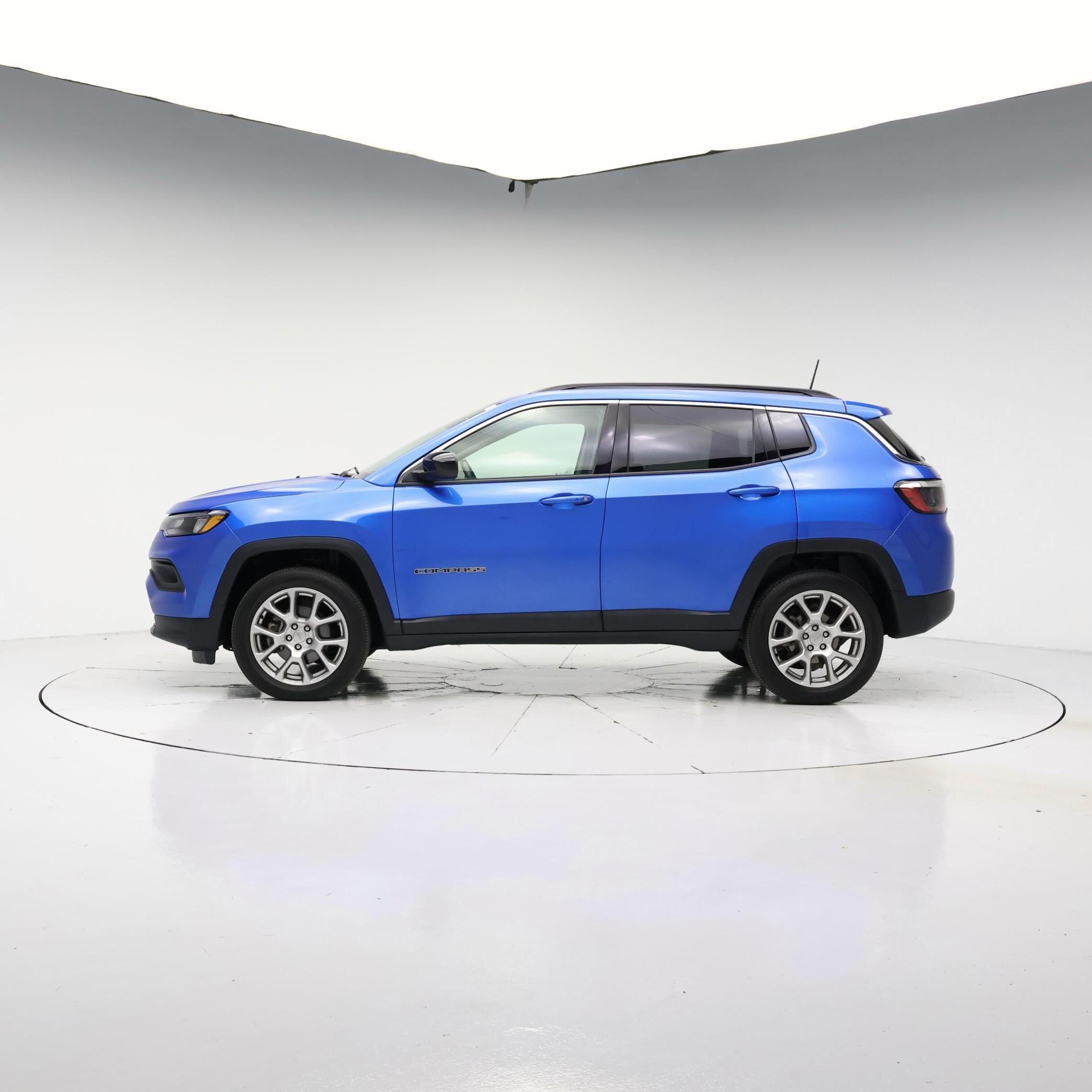 Thumbnail: 2022 Jeep Compass - 3