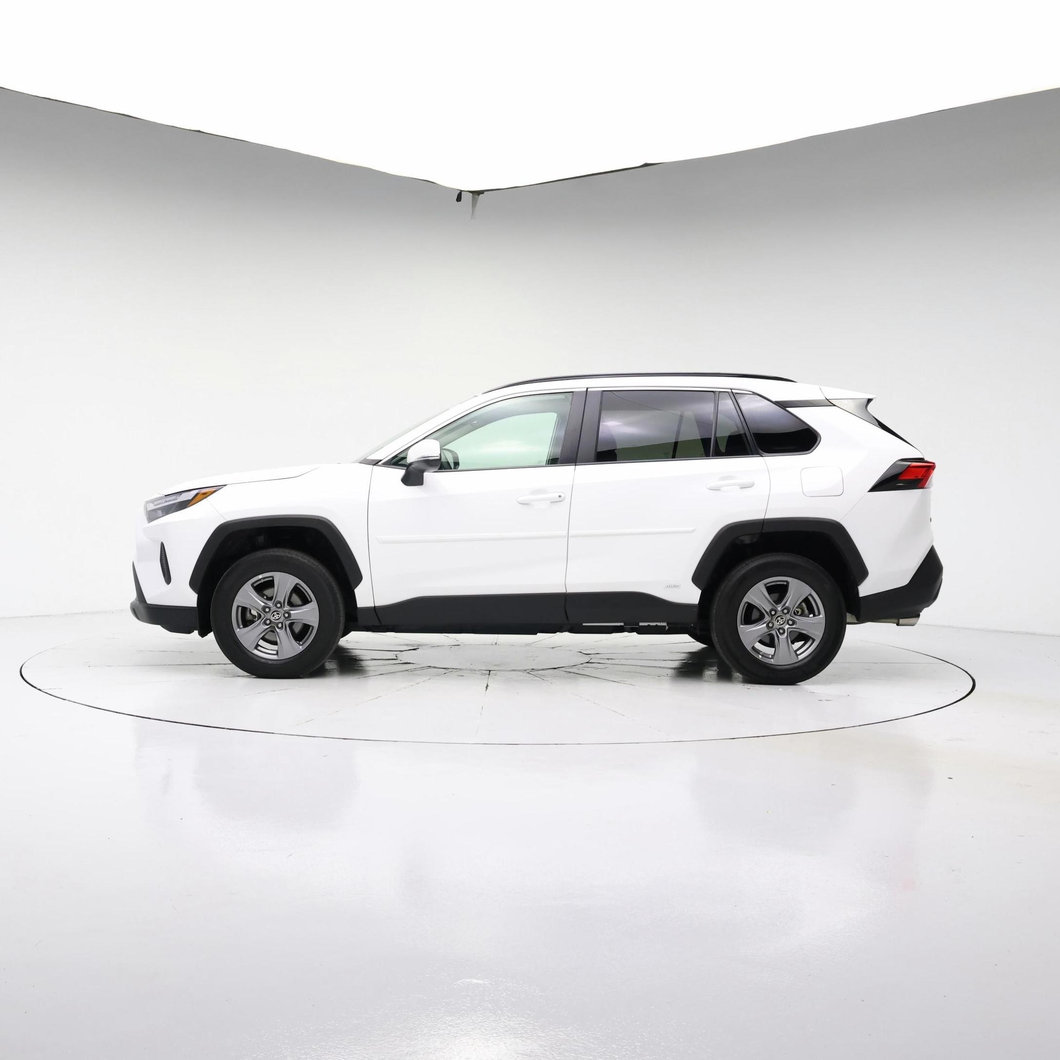 Thumbnail: 2024 Toyota RAV4 - 3