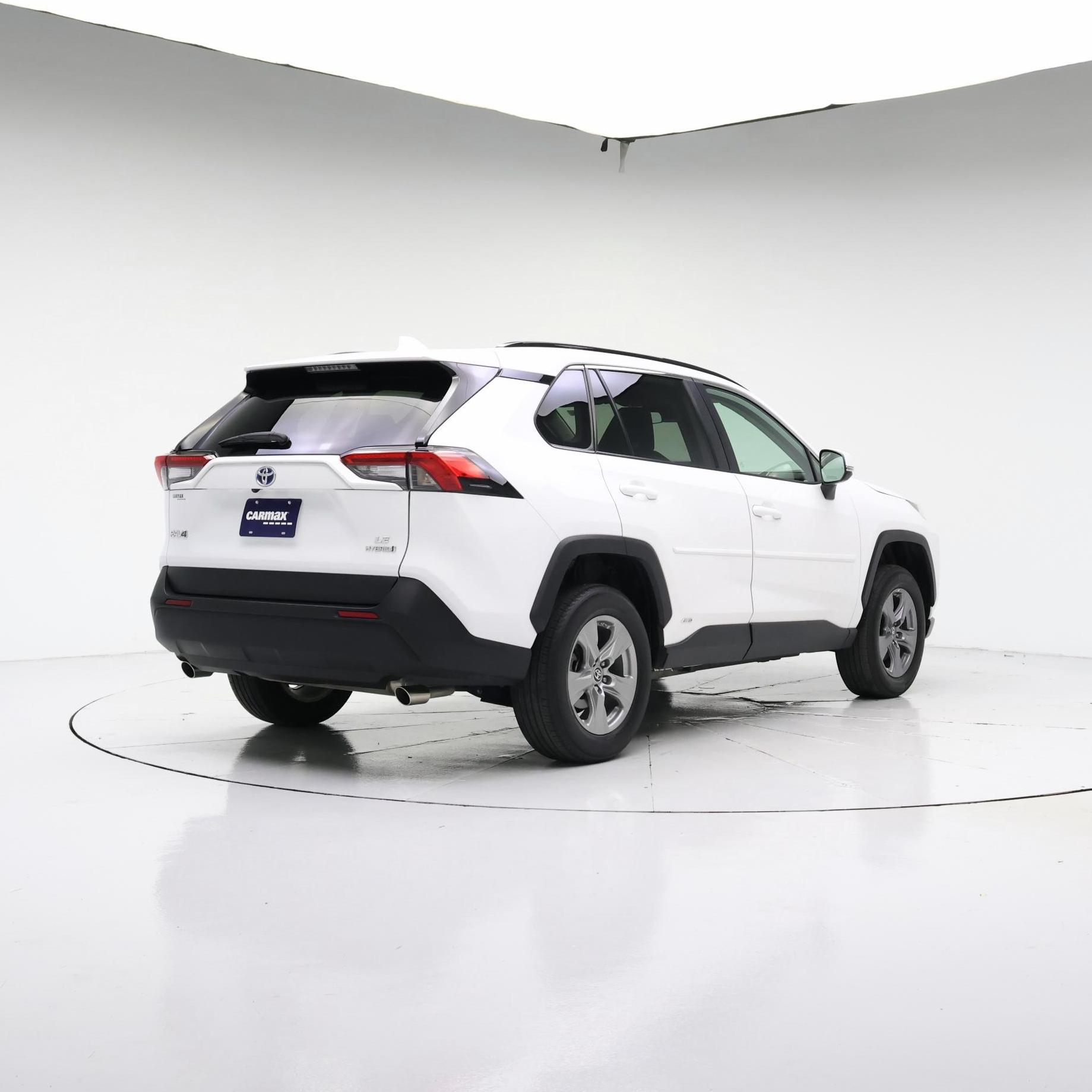 Thumbnail: 2024 Toyota RAV4 - 8