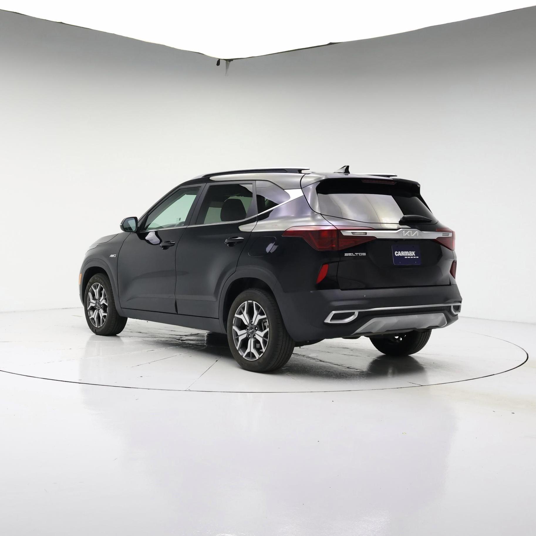 Thumbnail: 2023 Kia Seltos - 2