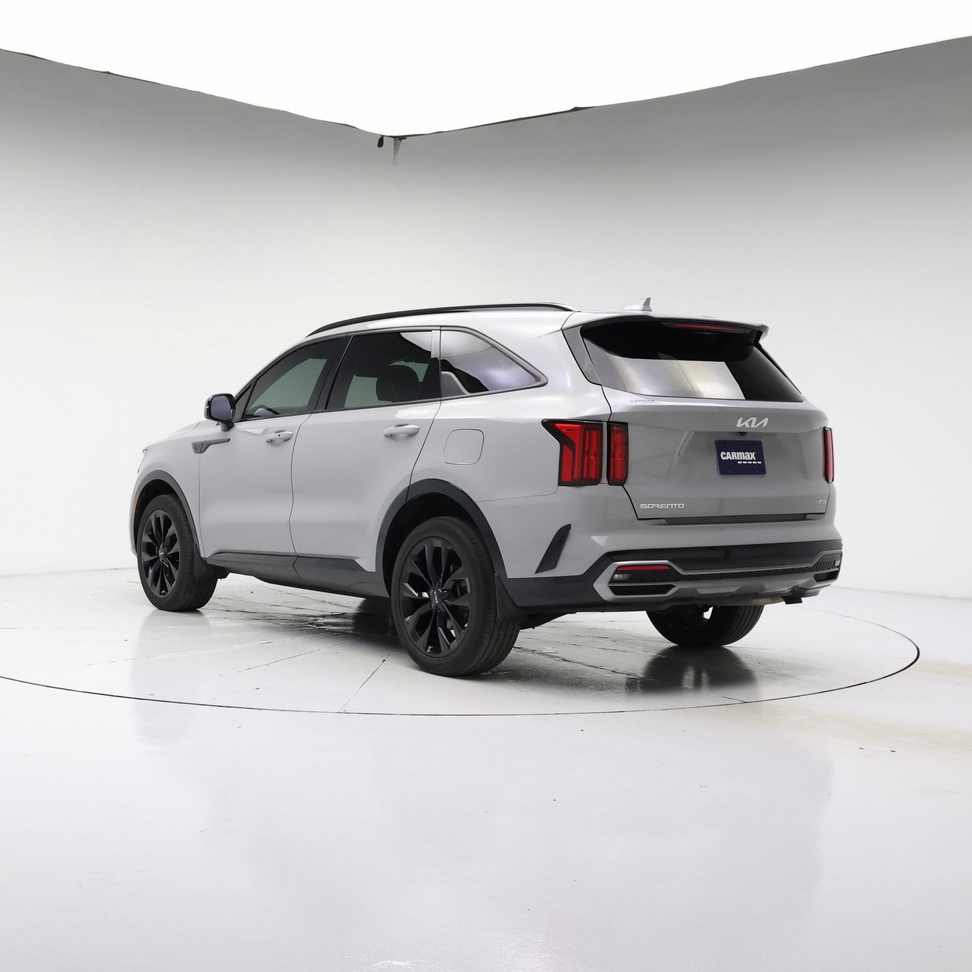 Thumbnail: 2023 Kia Sorento - 2