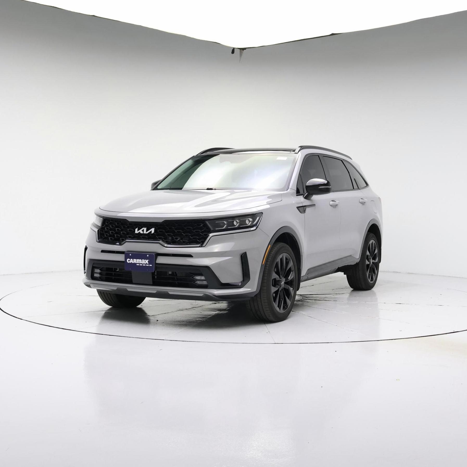 Thumbnail: 2023 Kia Sorento - 4