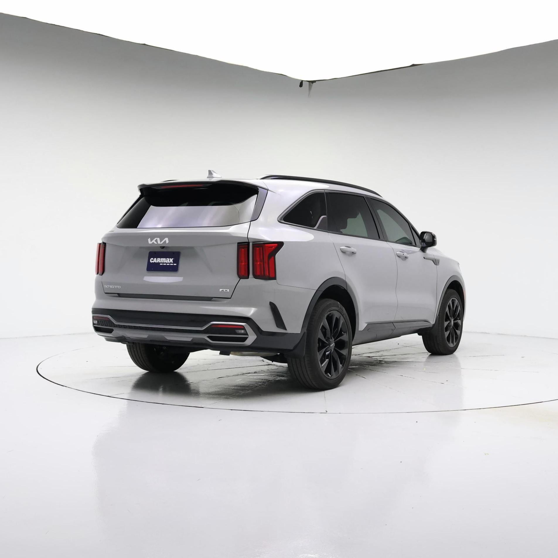 Thumbnail: 2023 Kia Sorento - 8