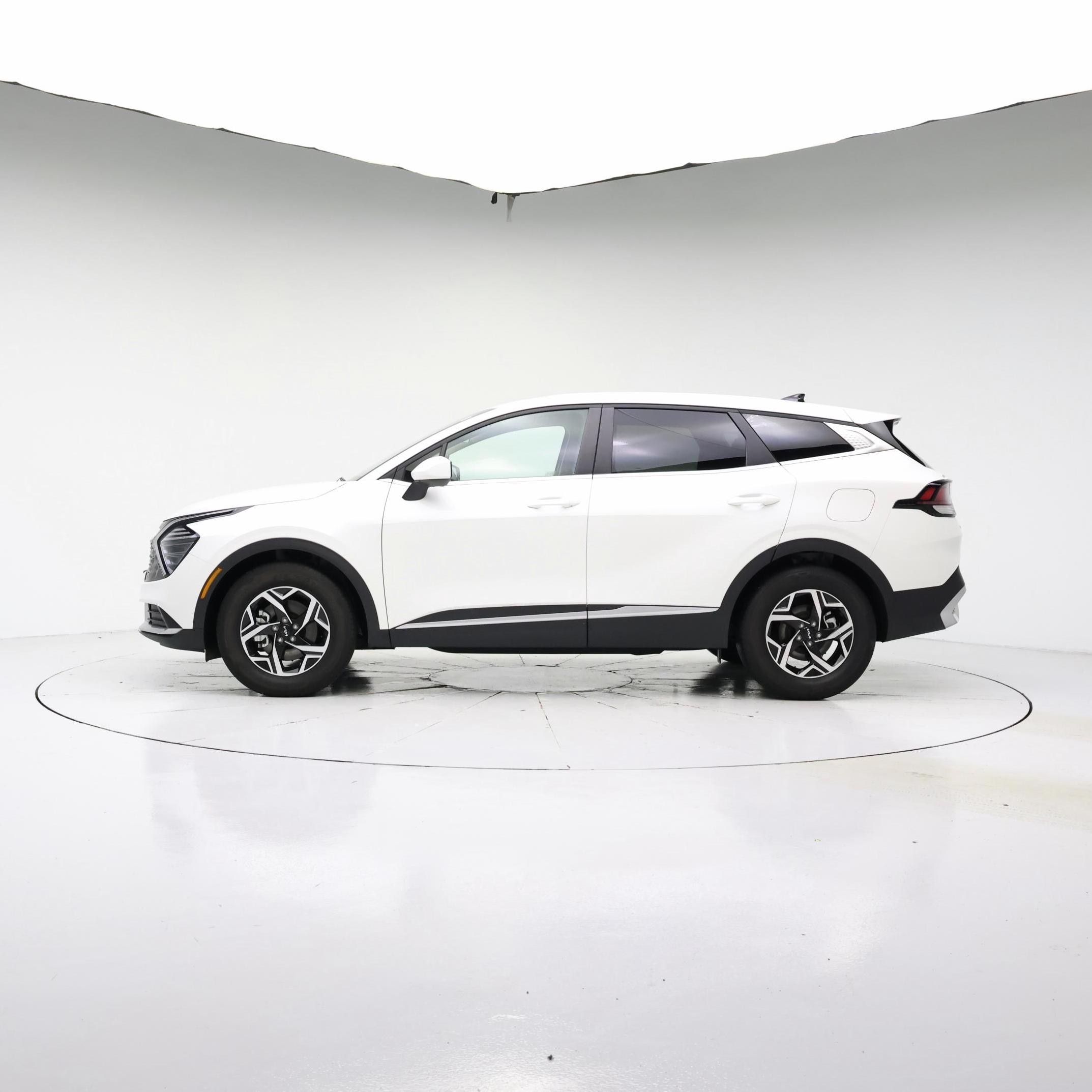 Thumbnail: 2024 Kia Sportage - 3