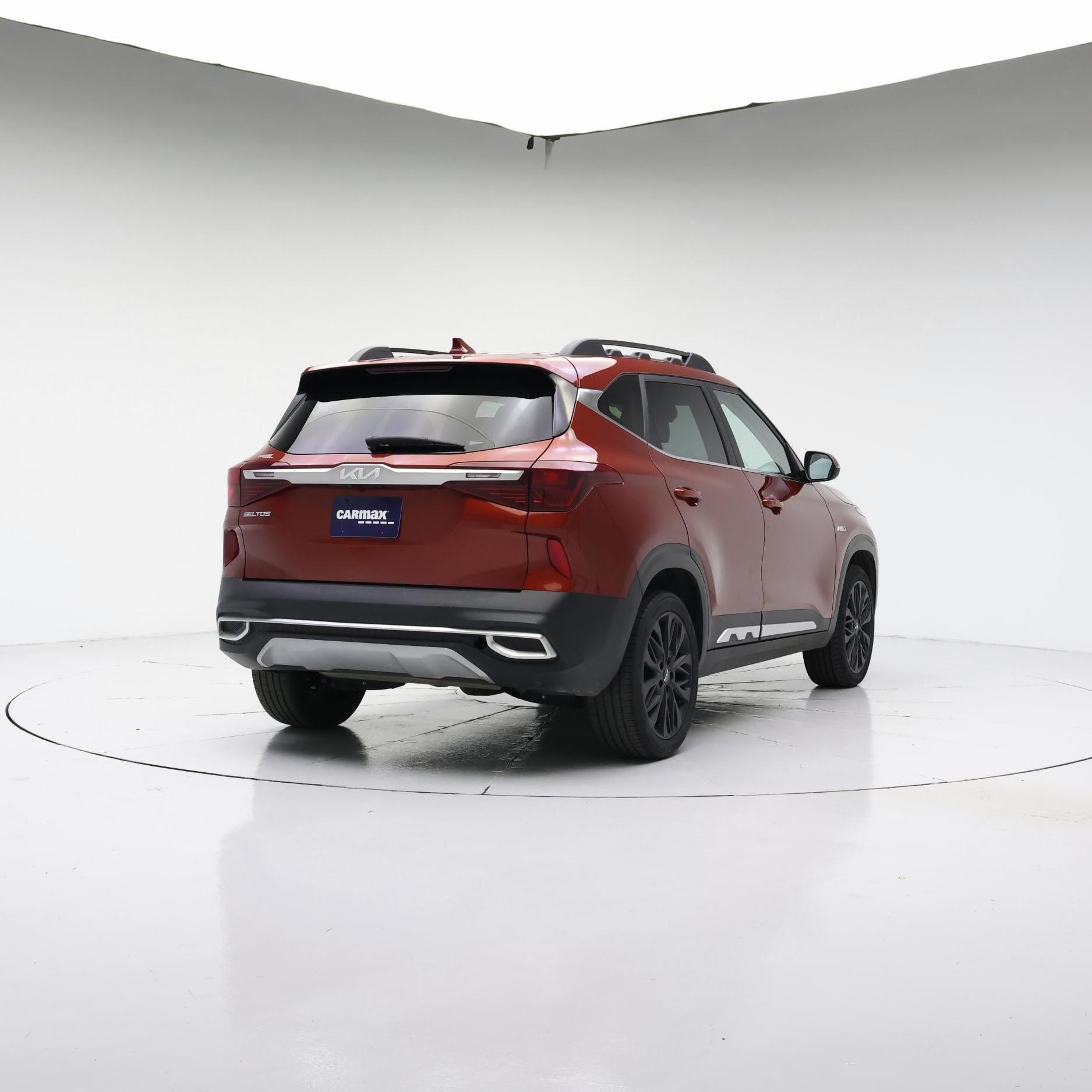 Thumbnail: 2023 Kia Seltos - 8