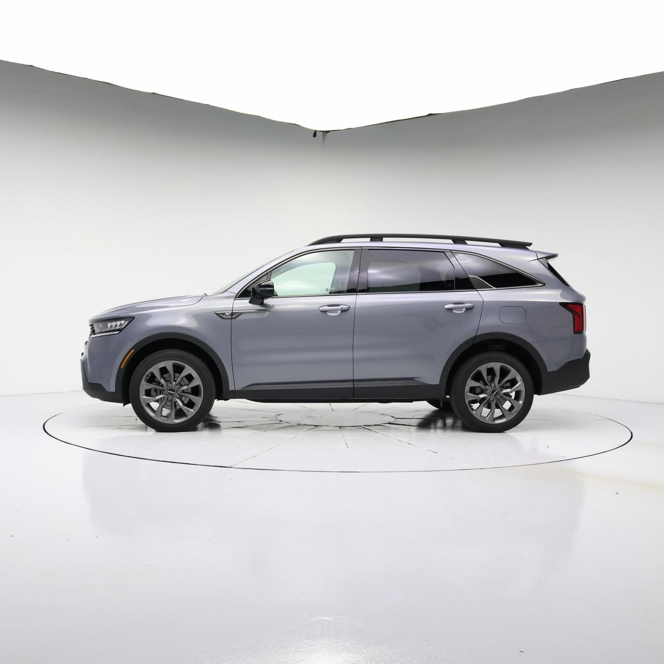 Thumbnail: 2023 Kia Sorento - 3