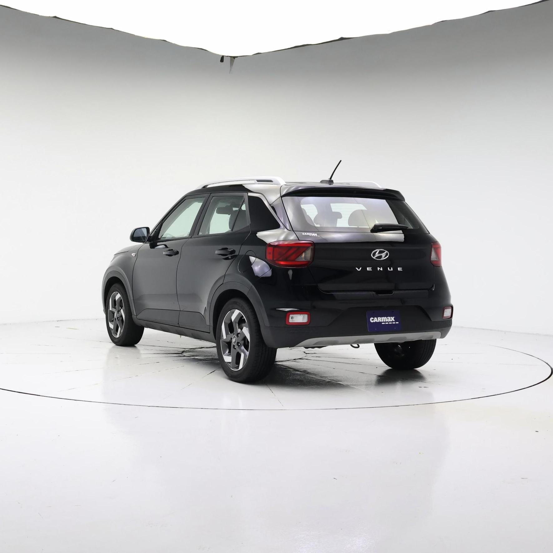 Thumbnail: 2025 Hyundai Venue - 2