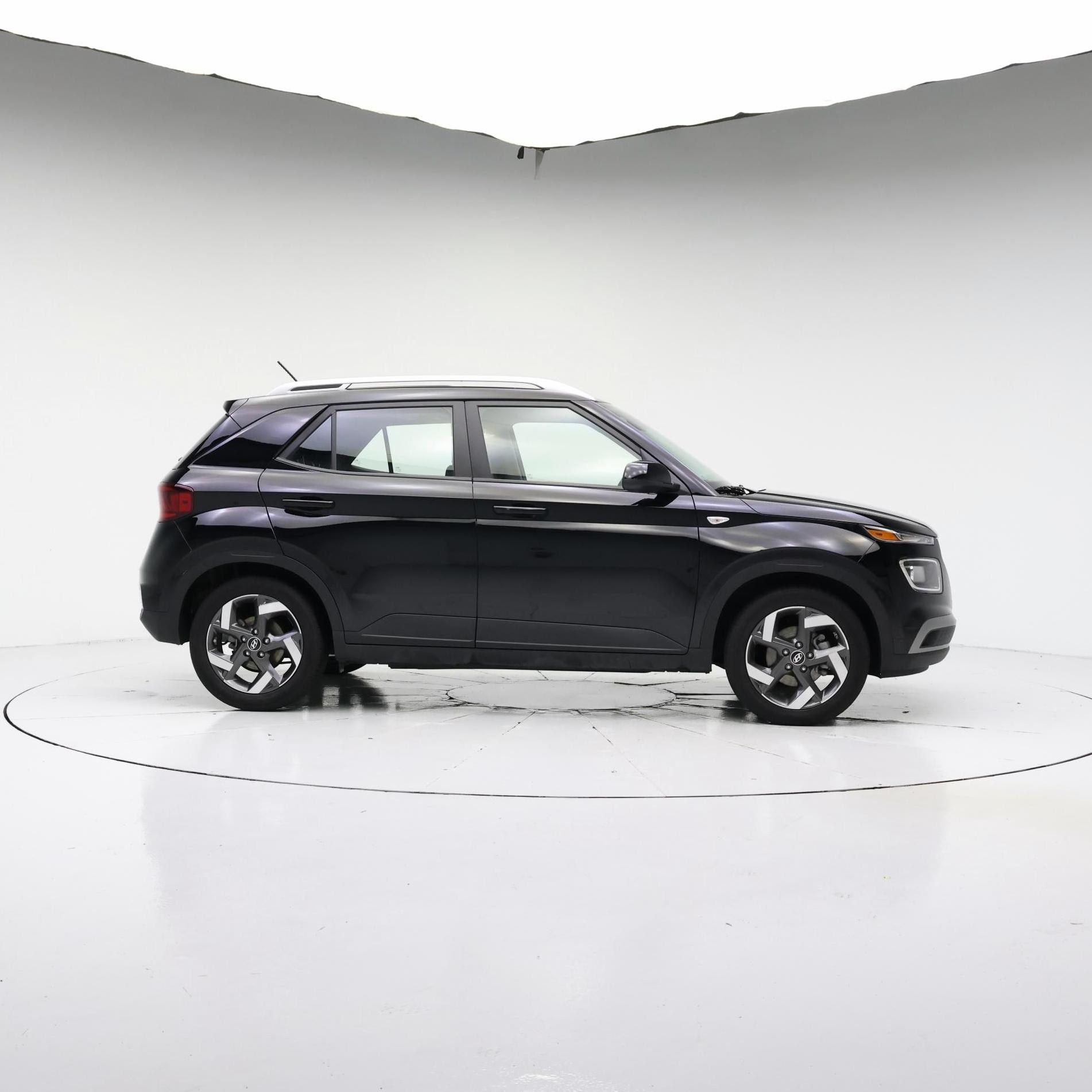 Thumbnail: 2025 Hyundai Venue - 7