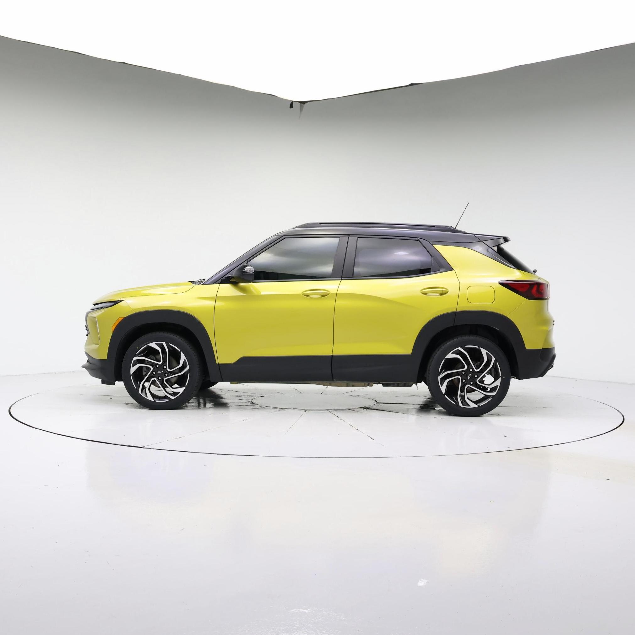 Thumbnail: 2024 Chevrolet TrailBlazer - 3