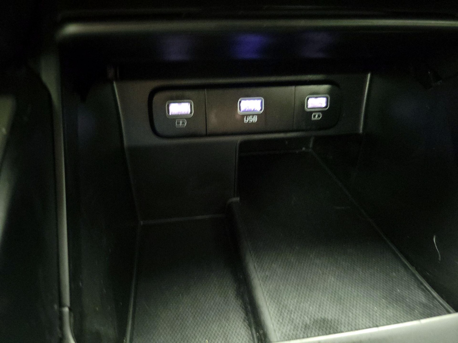 2021 Kia Sorento S - Photo 19
