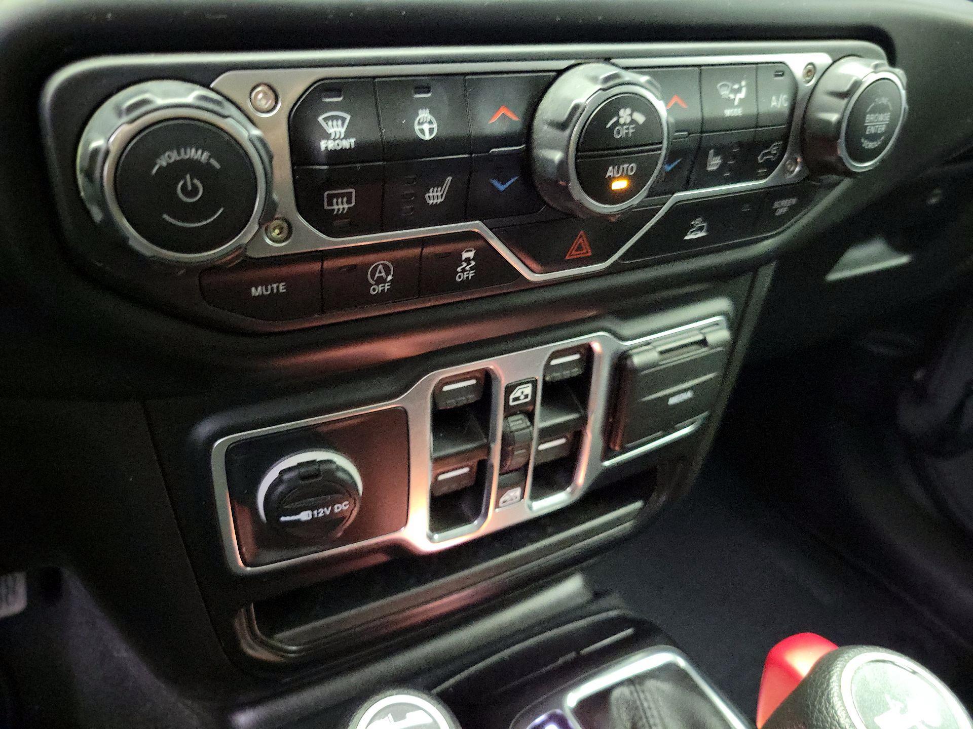 Thumbnail: 2023 Jeep Wrangler - 16
