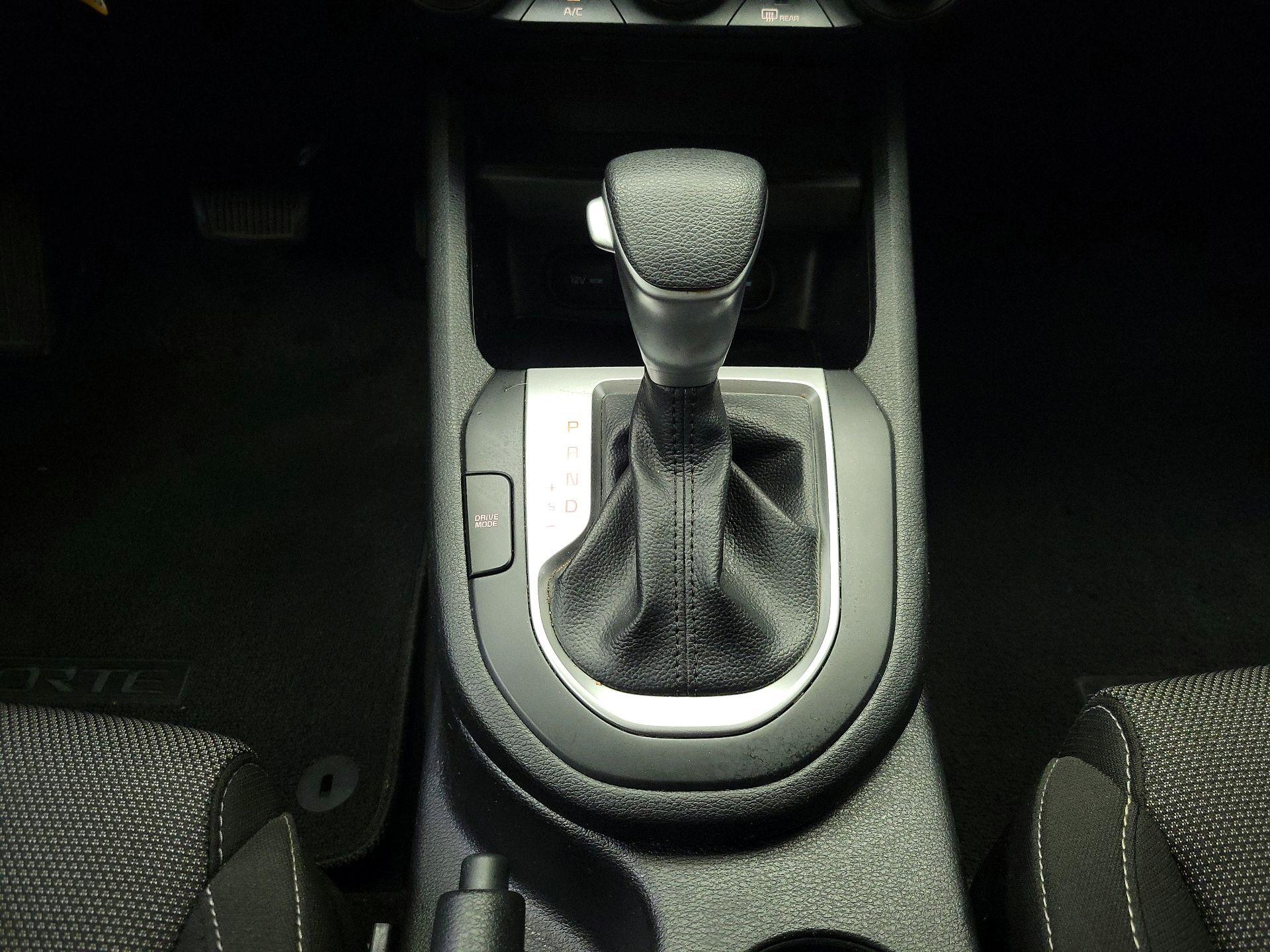 Thumbnail: 2023 Kia Forte - 17