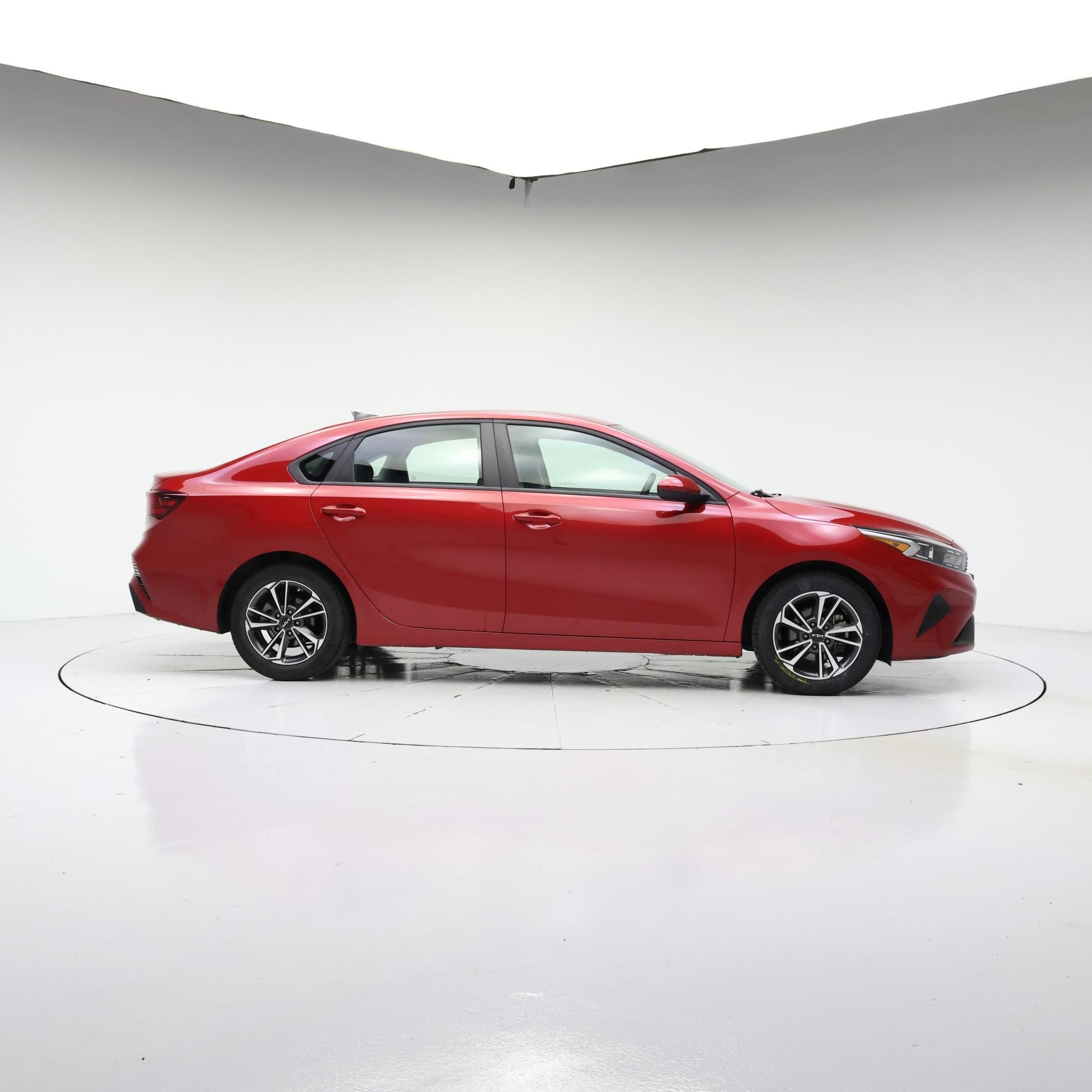 Thumbnail: 2023 Kia Forte - 7