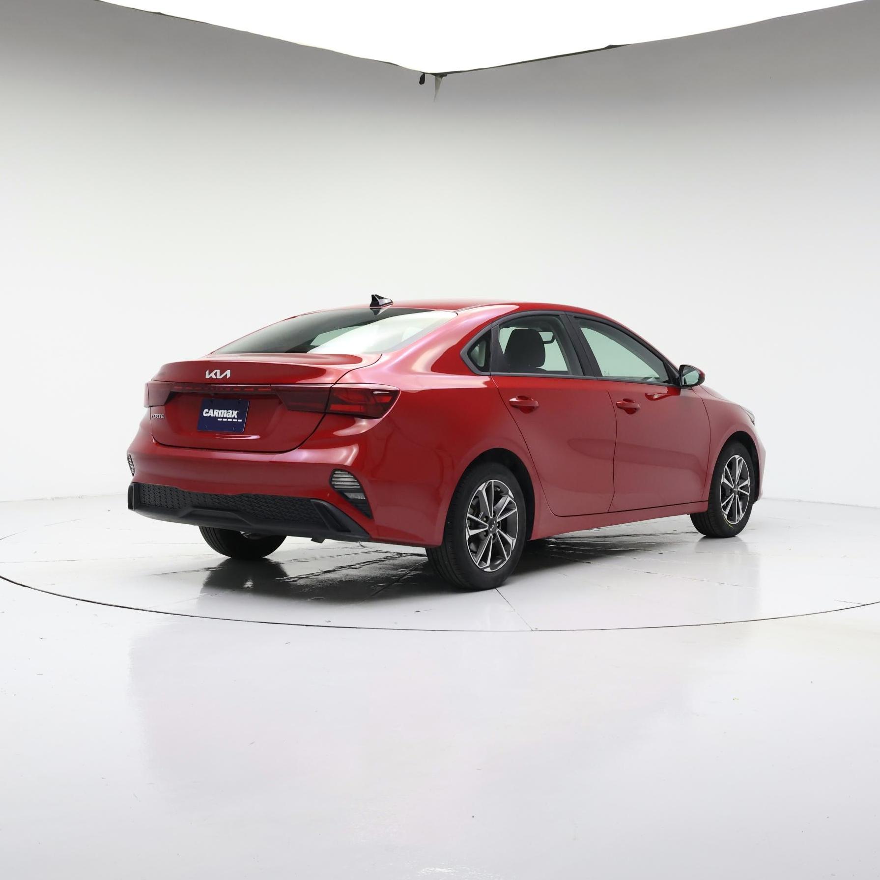 Thumbnail: 2023 Kia Forte - 8