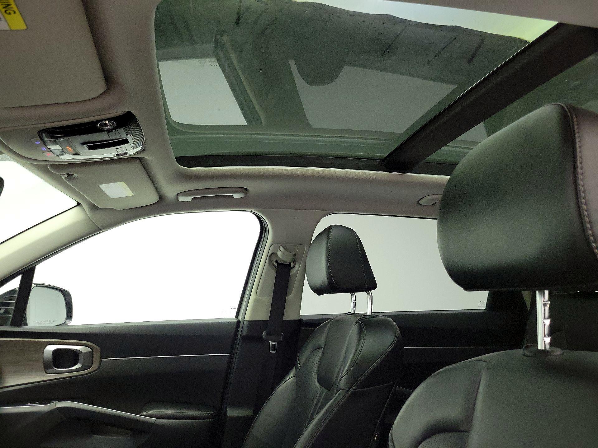 Thumbnail: 2023 Kia Sorento - 20