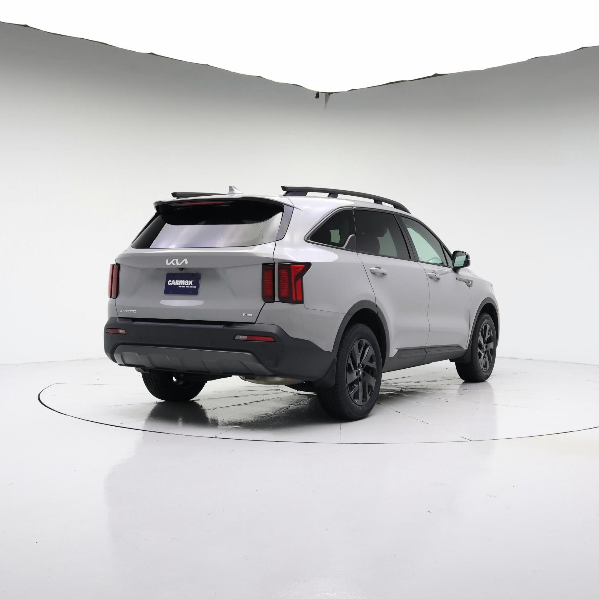 Thumbnail: 2023 Kia Sorento - 8