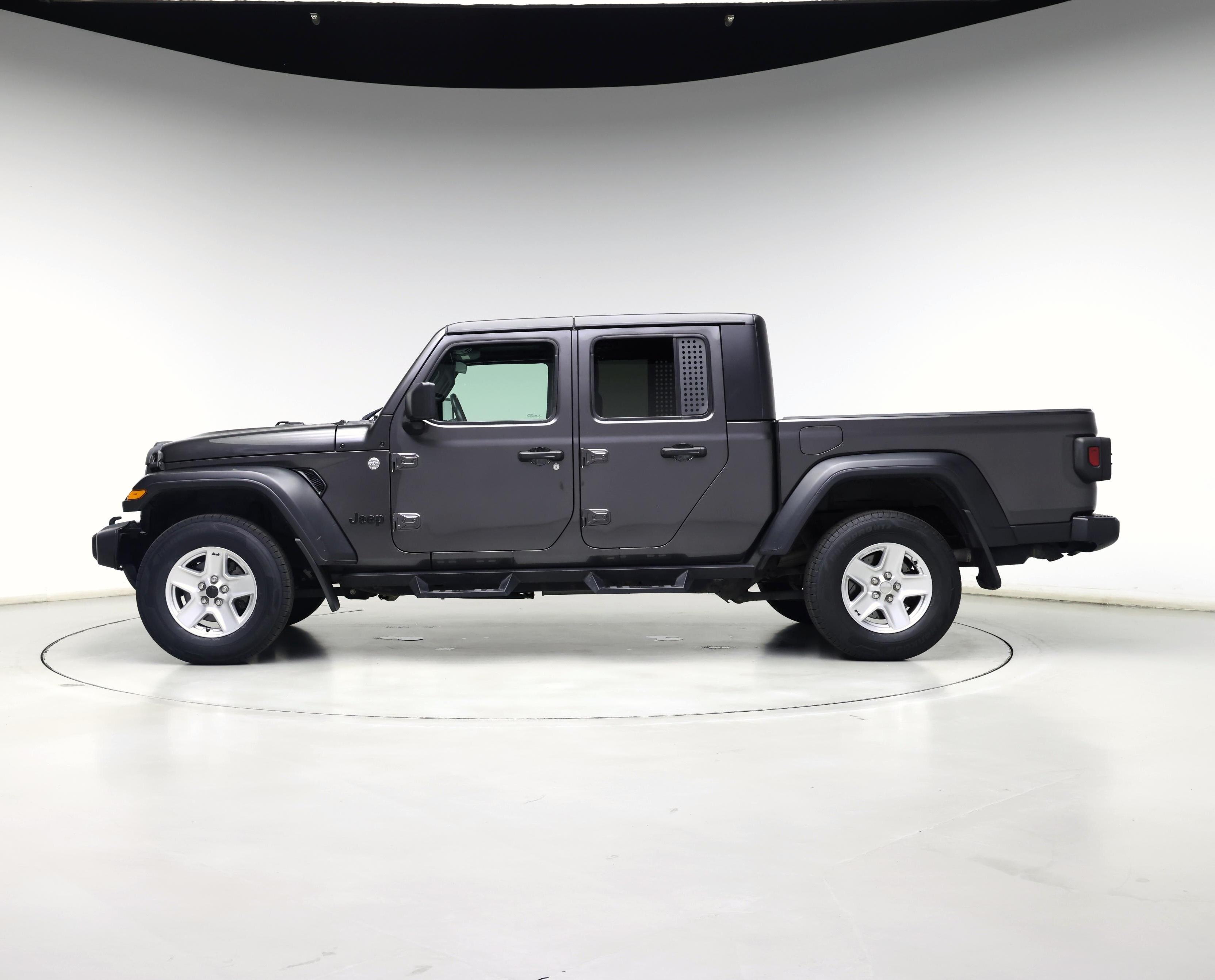 Thumbnail: 2020 Jeep Gladiator - 3